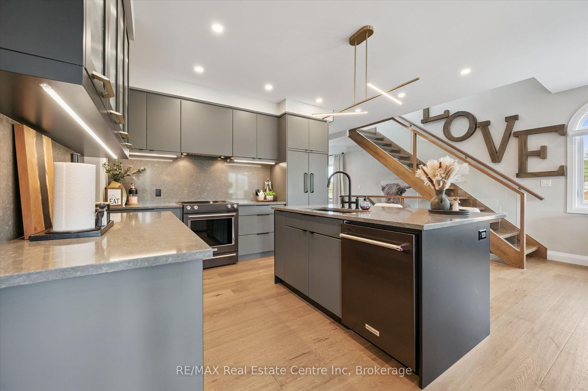 3 Queensbrook Crescent Property Photo 14