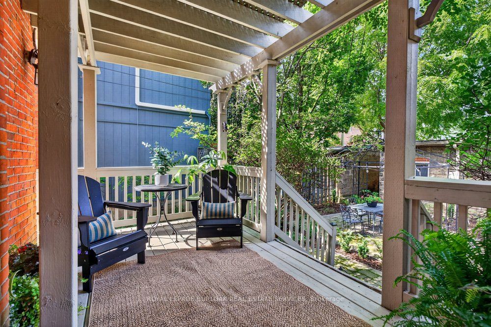 16 Bruce Street Property Photo 32