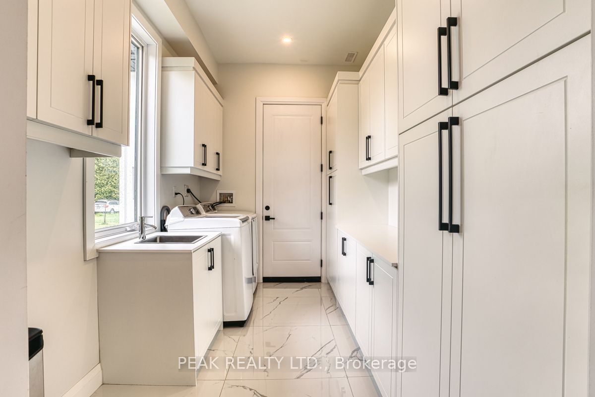6 William Street Property Photo 18
