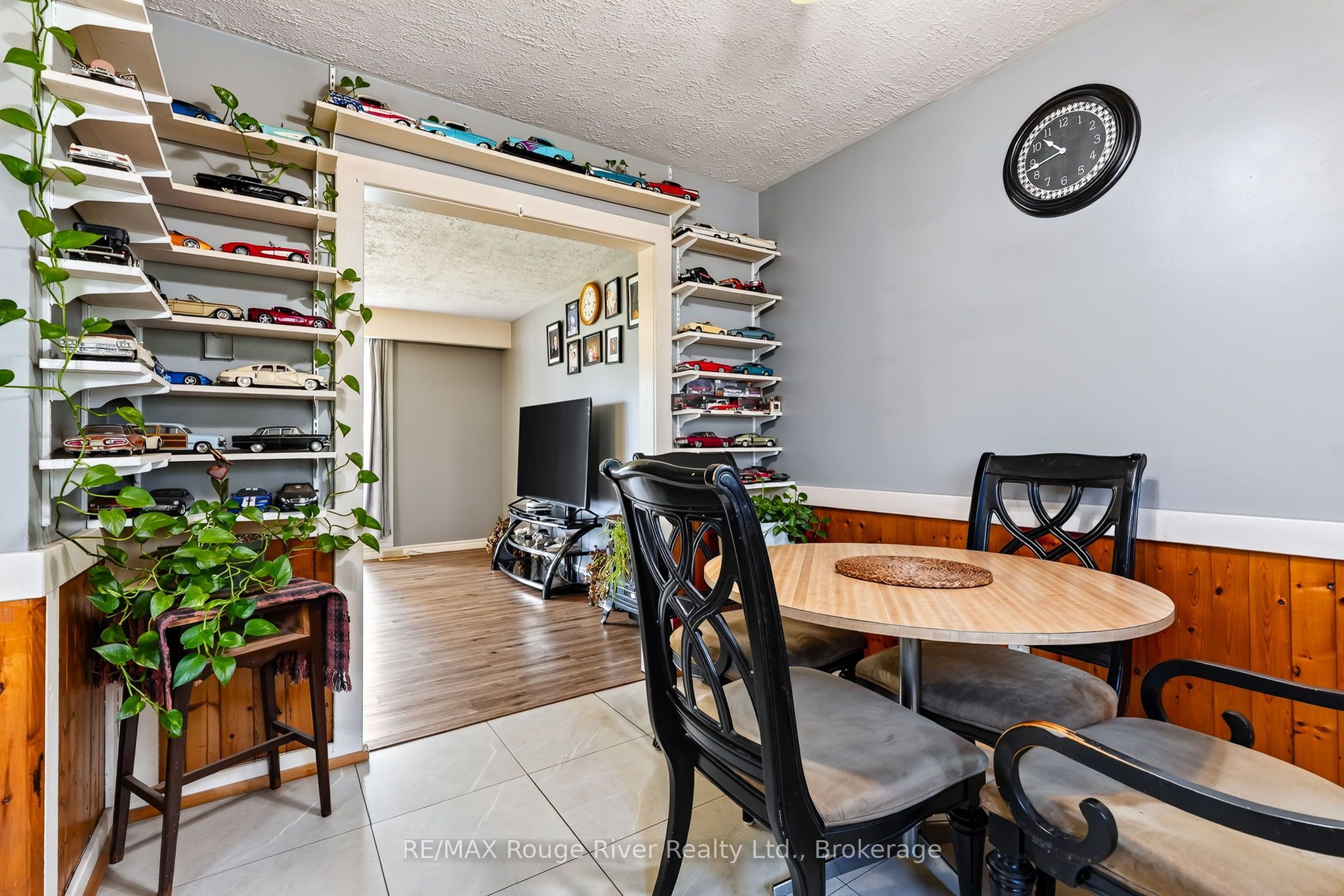 14 Elgin Street S Property Photo 16