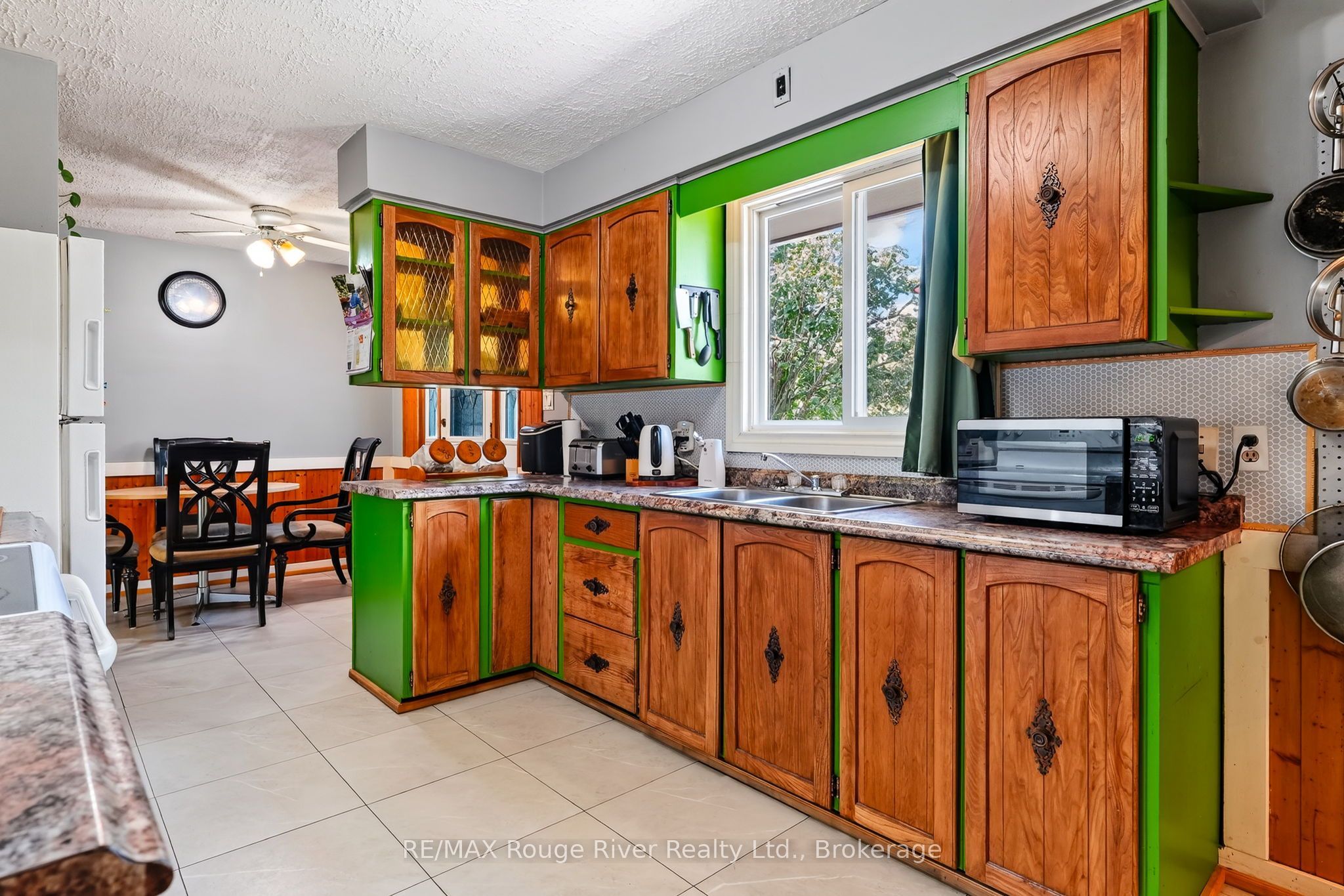 14 Elgin Street S Property Photo 18