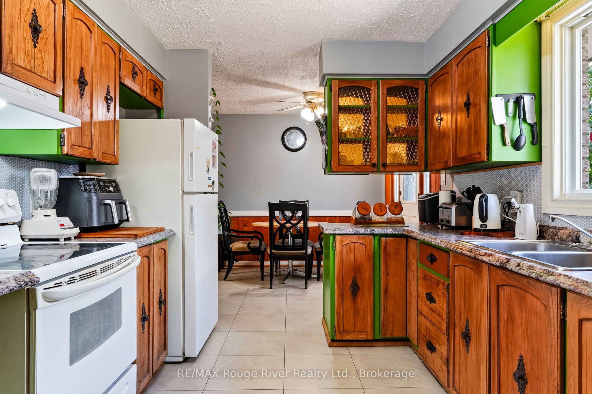 14 Elgin Street S Property Photo 19
