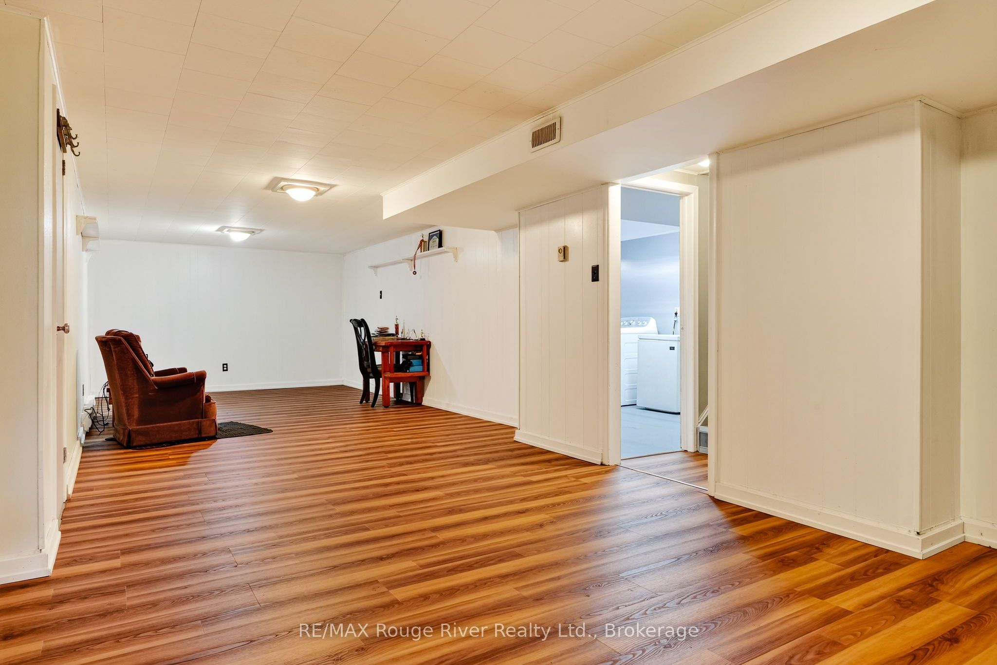 14 Elgin Street S Property Photo 34