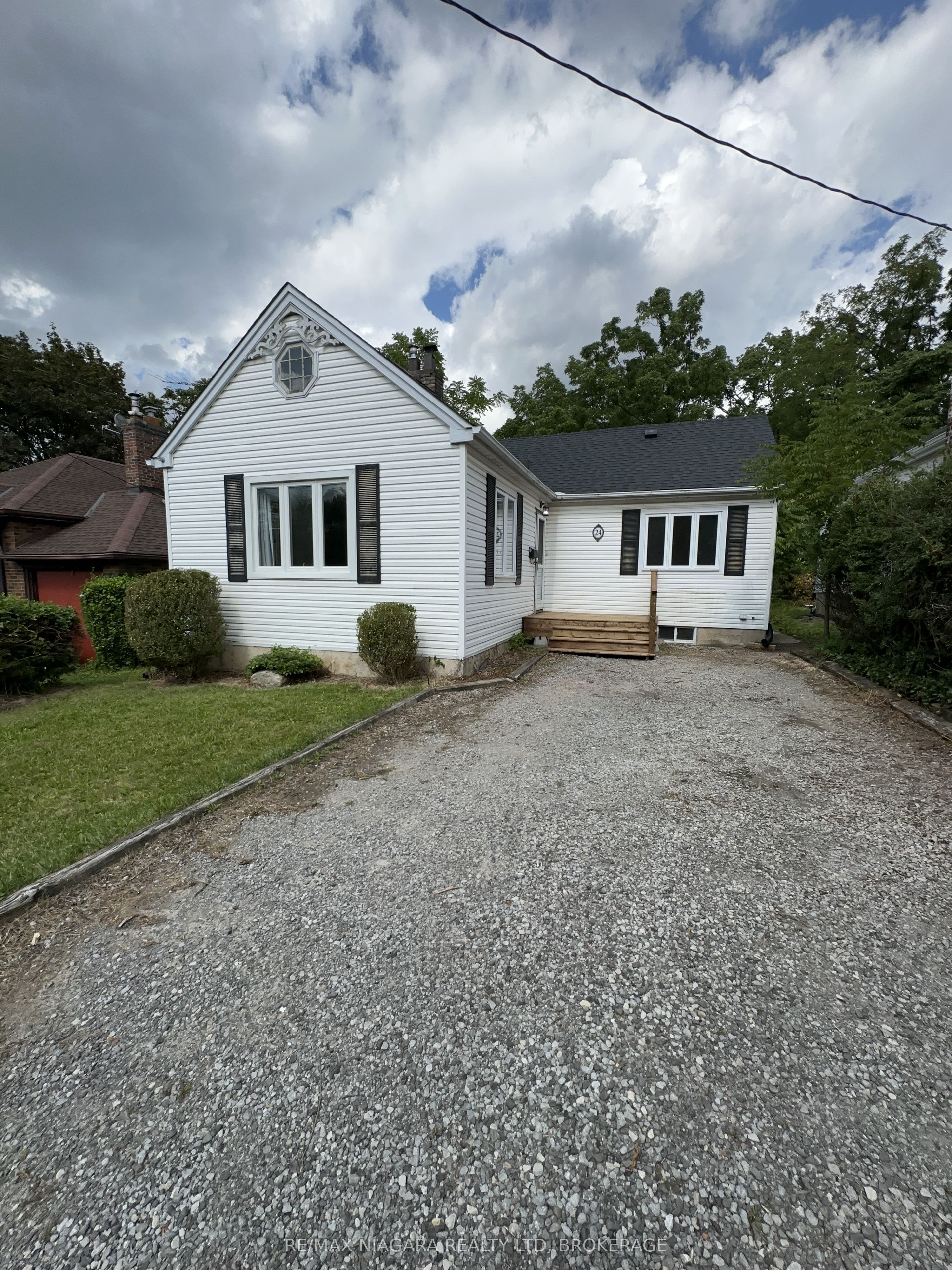 24 Welland Vale Road Property Photo 3