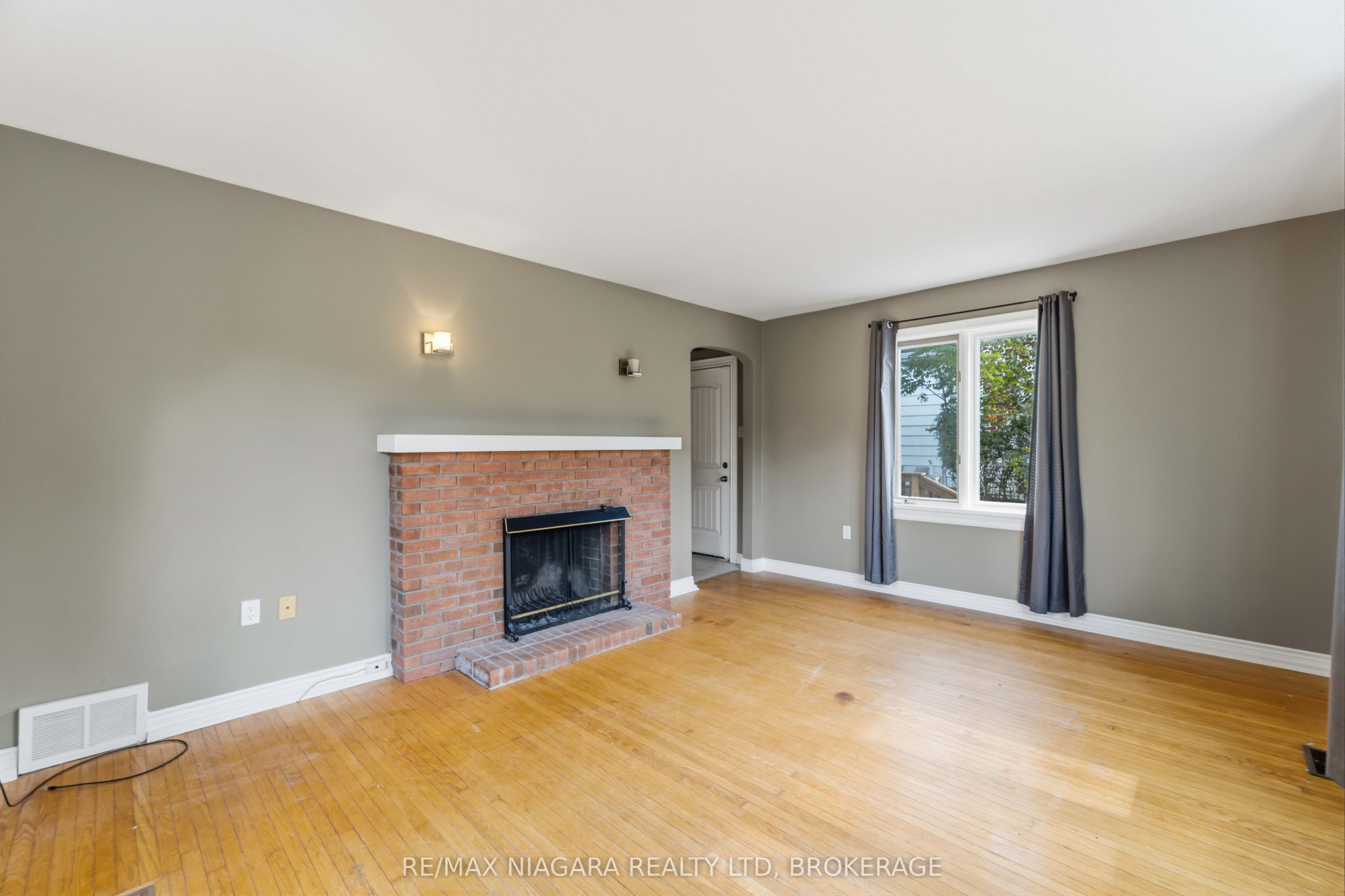 24 Welland Vale Road Property Photo 4