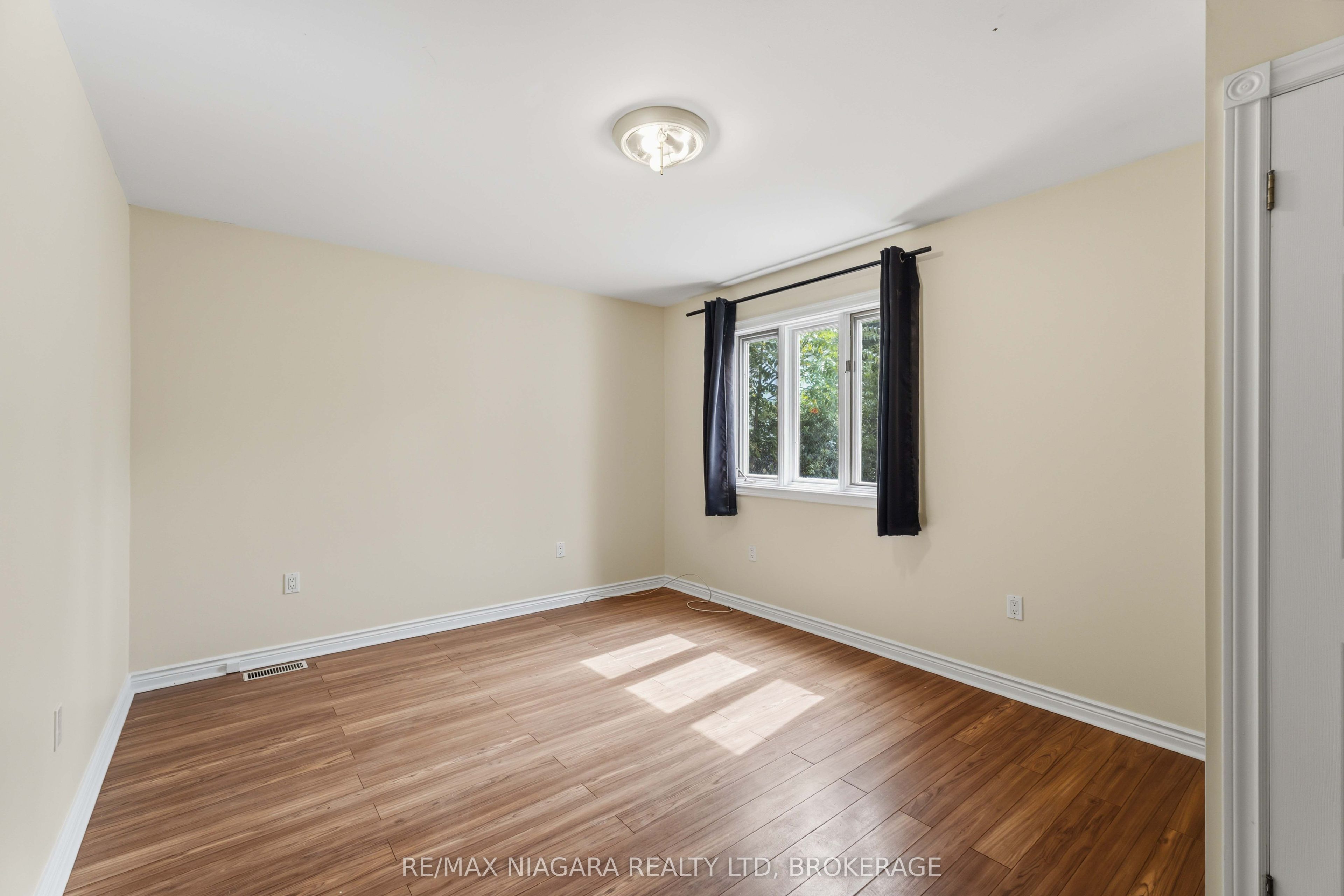24 Welland Vale Road Property Photo 7