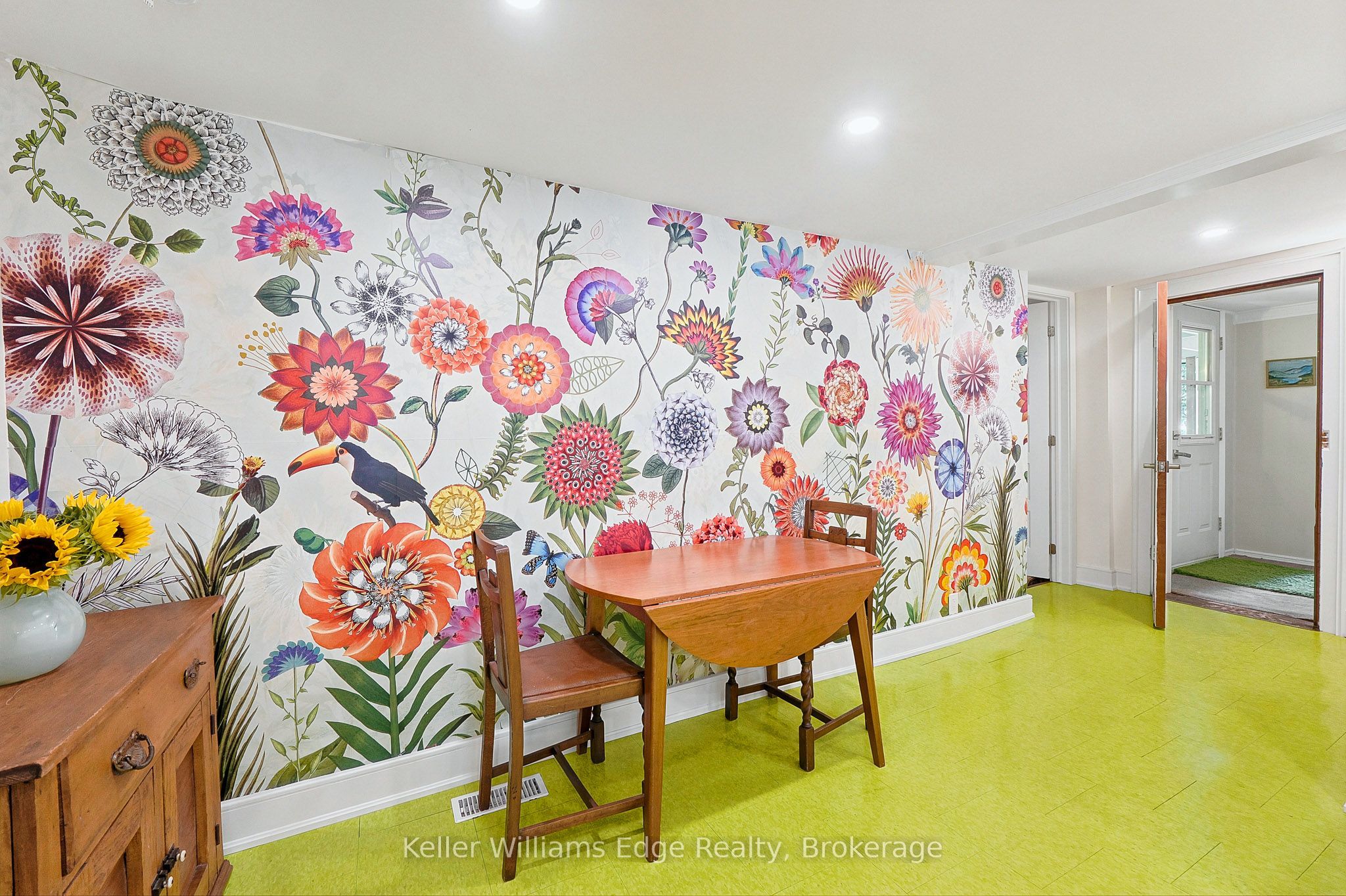 361 Dundas Street E Property Photo 15