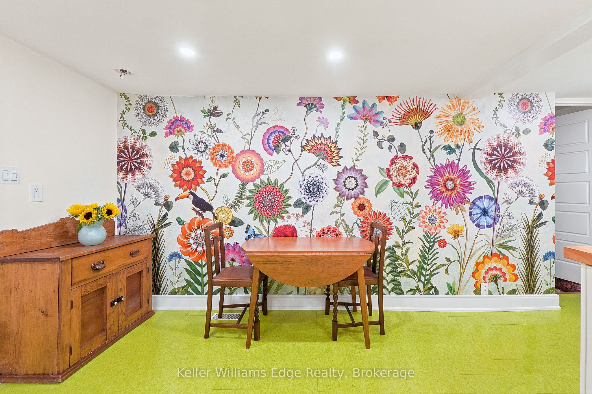 361 Dundas Street E Property Photo 16