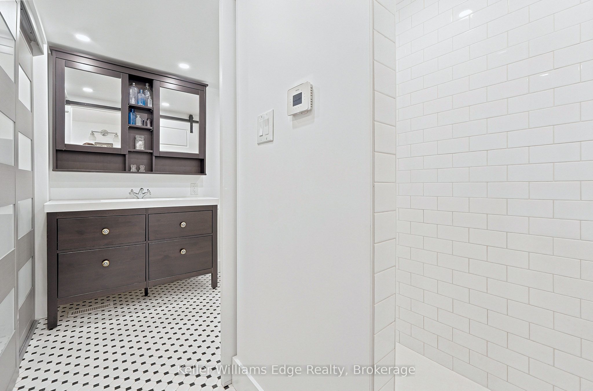 361 Dundas Street E Property Photo 20