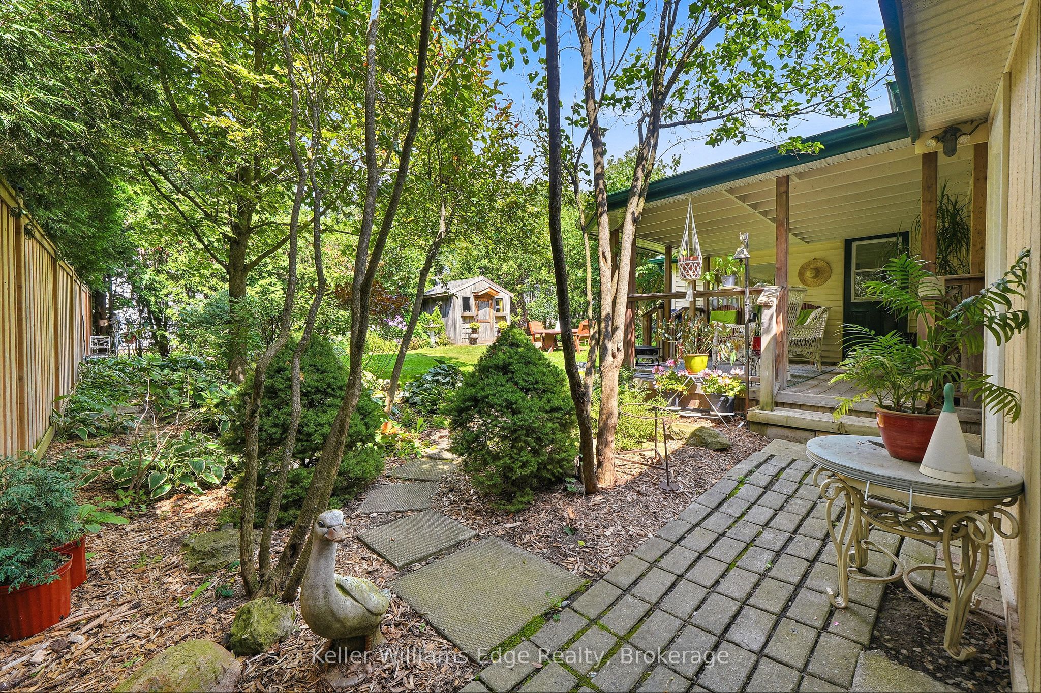 361 Dundas Street E Property Photo 37