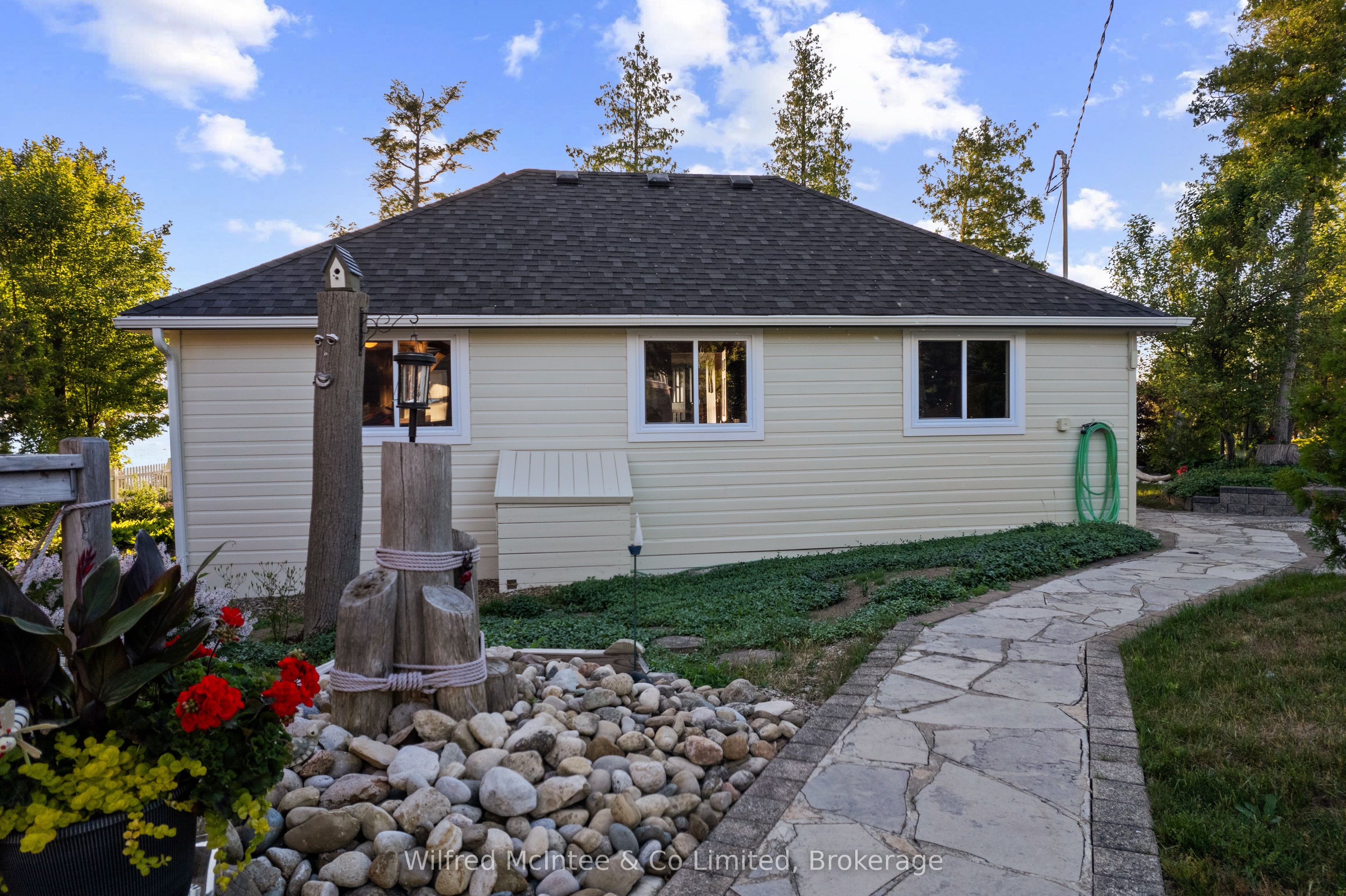 43 Fenton Drive Property Photo 35