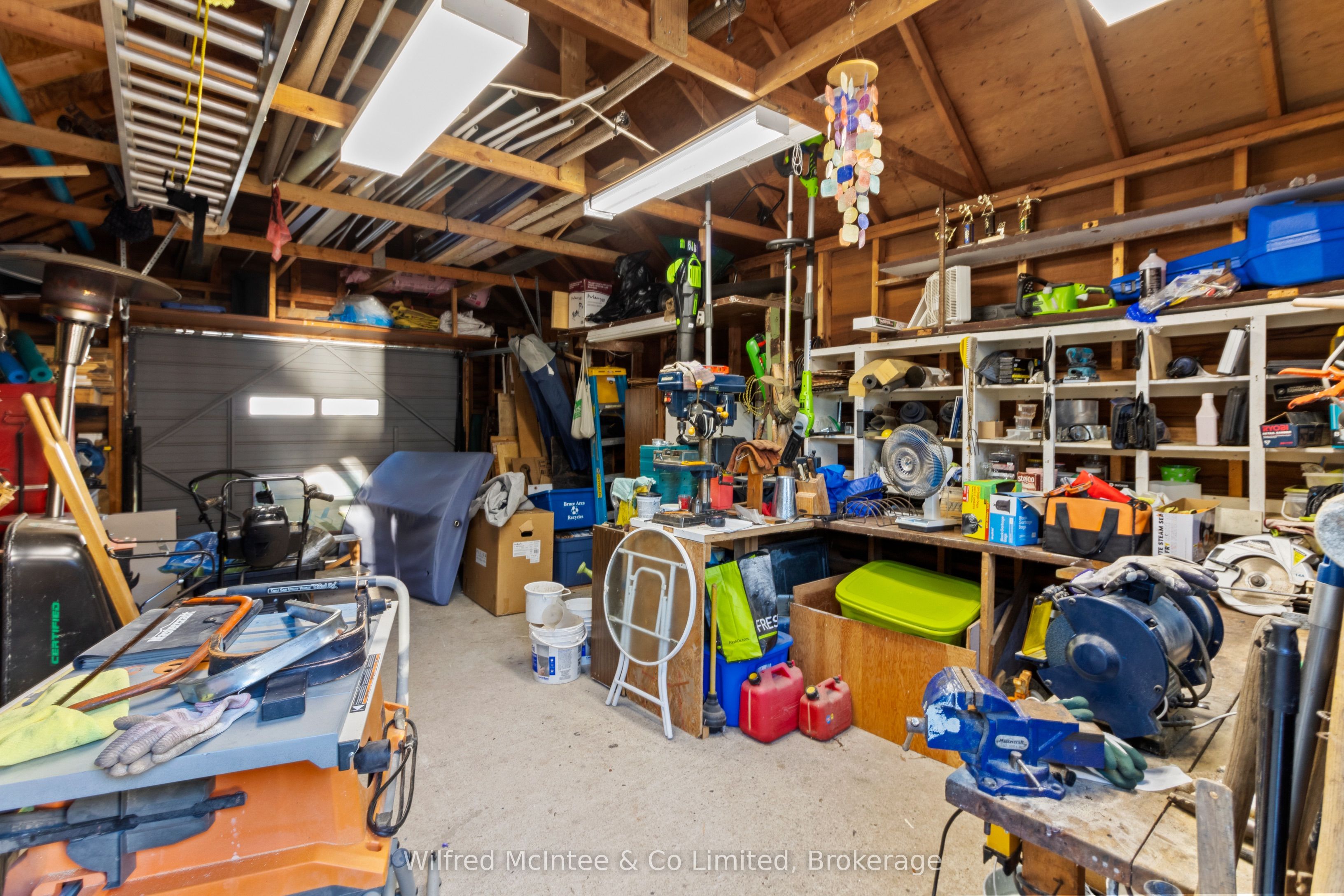 43 Fenton Drive Property Photo 40