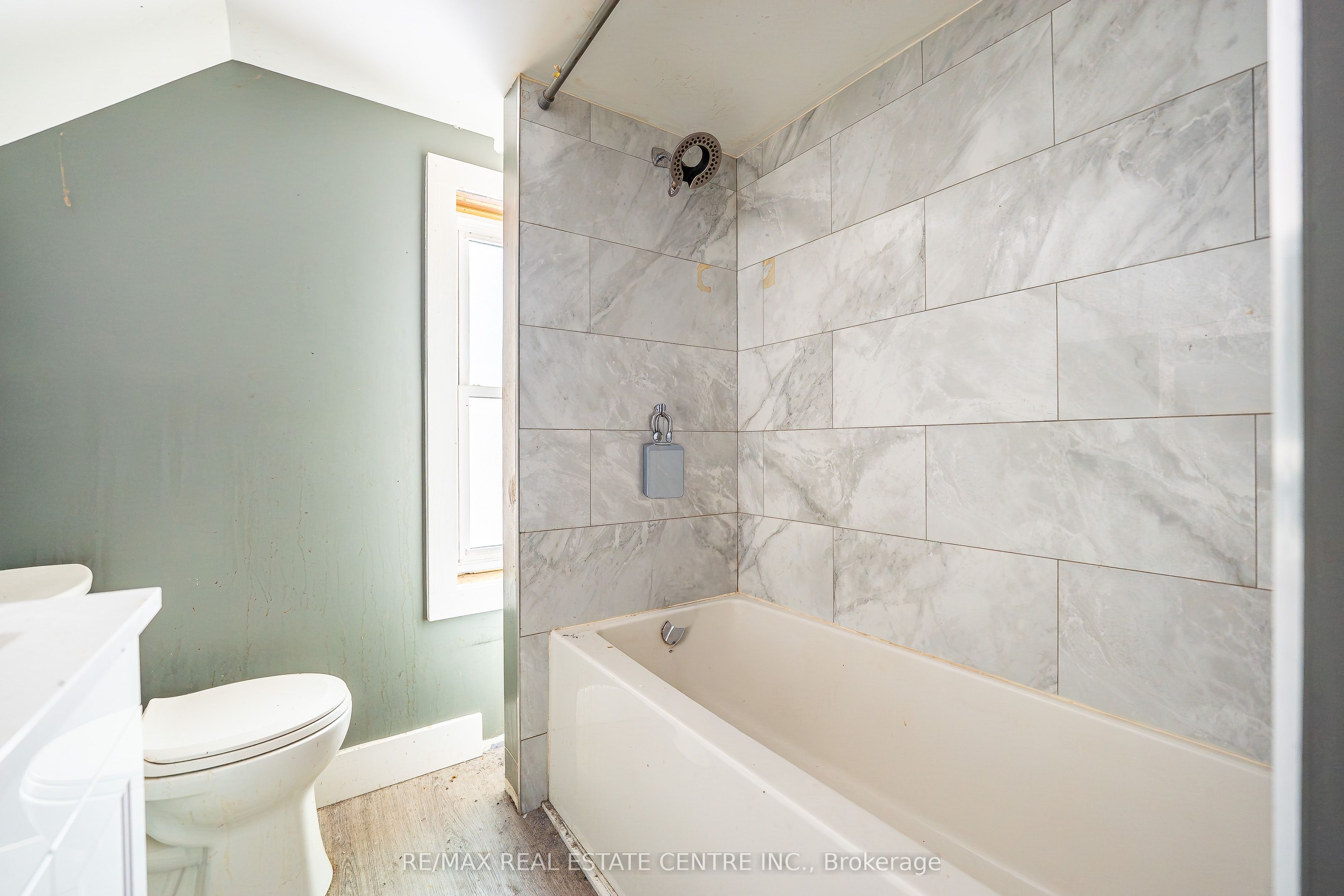 2 West Pearl Street Property Photo 15