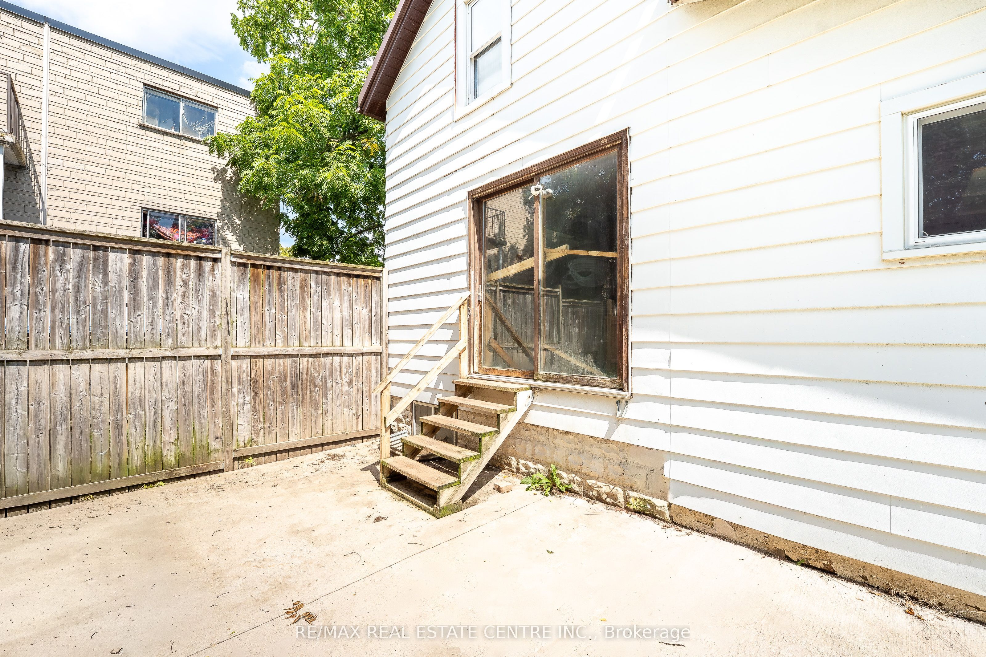2 West Pearl Street Property Photo 18