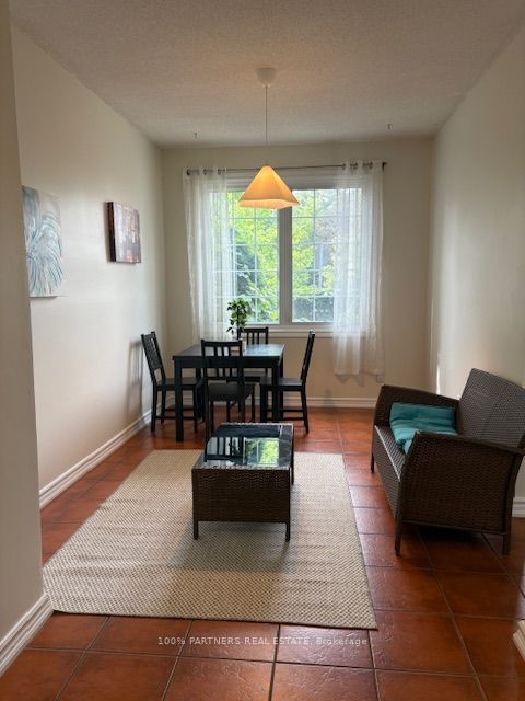 1570 Richmond Street 34 Property Photo 9
