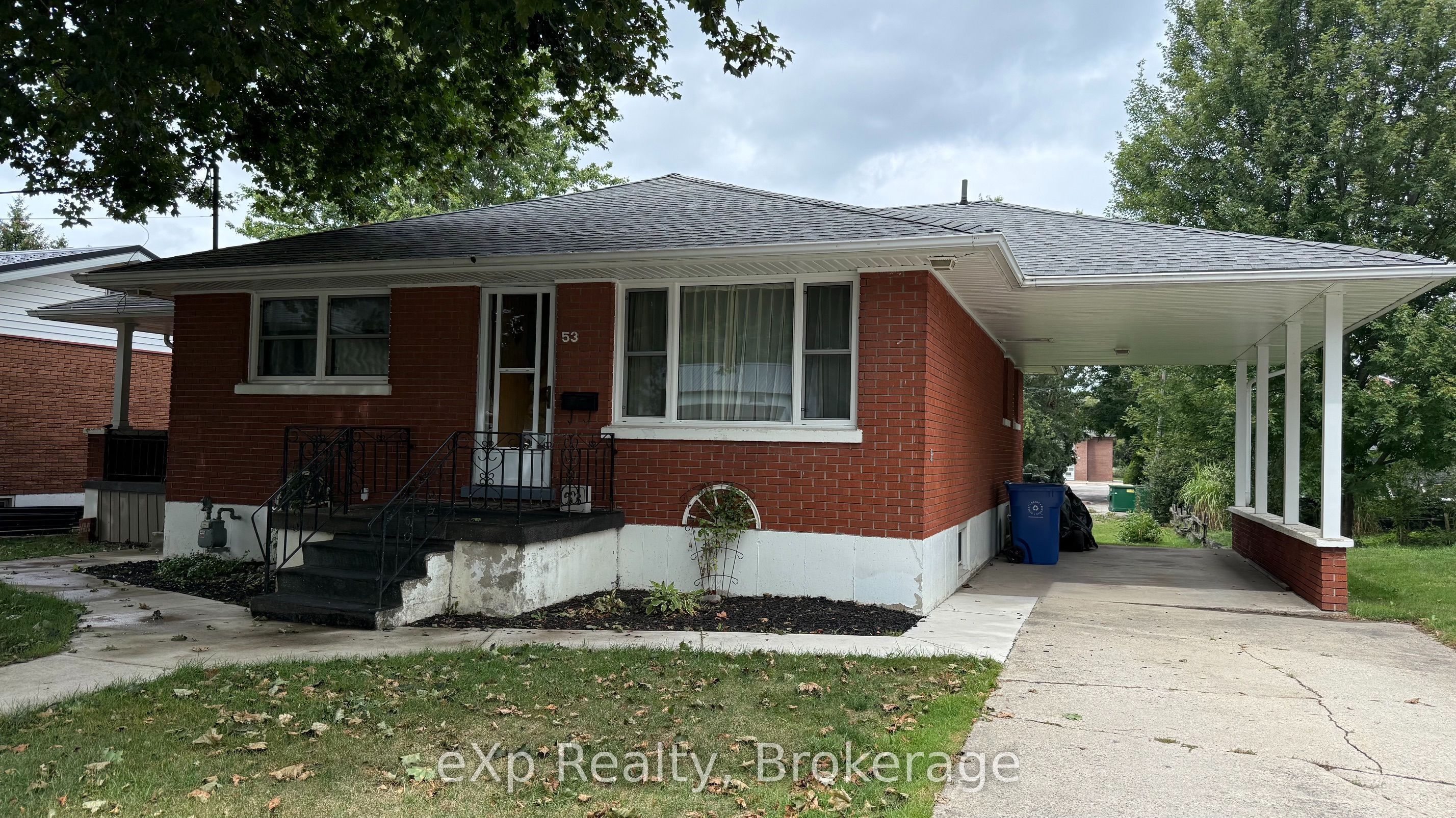 53 Maple Street Property Photo 1