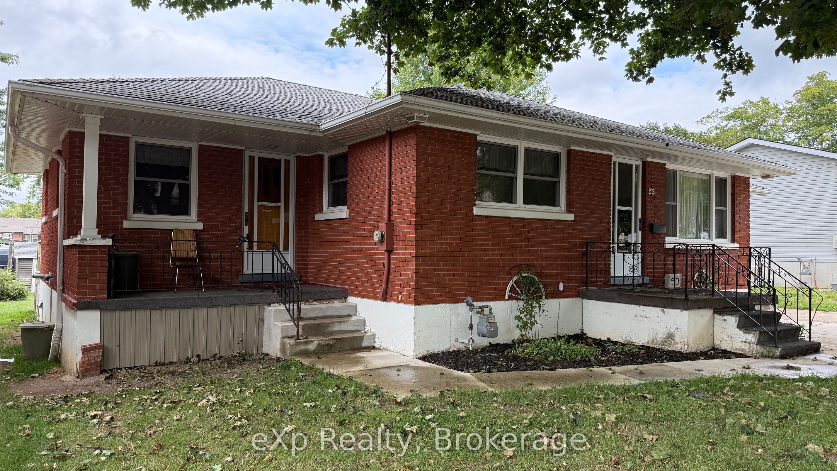 53 Maple Street Property Photo 2
