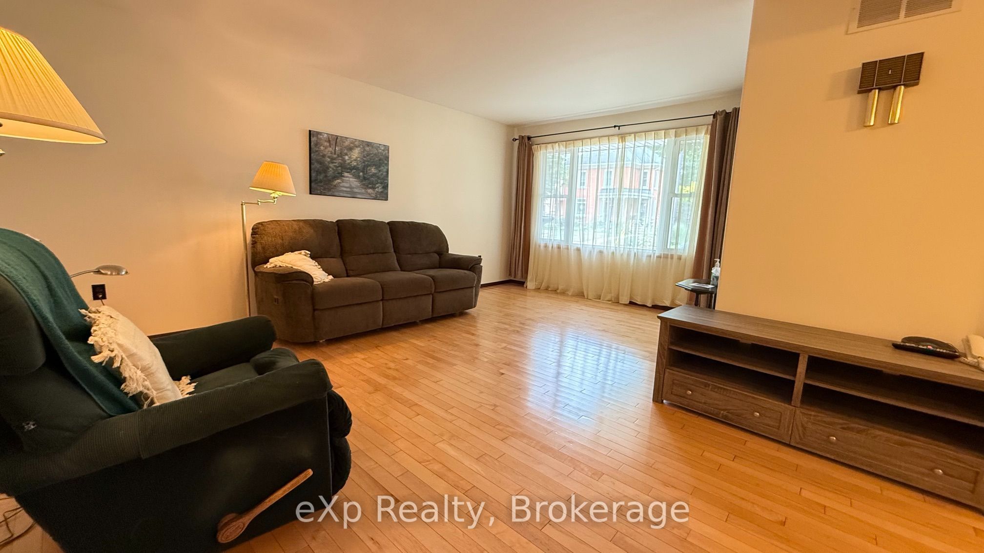 53 Maple Street Property Photo 3