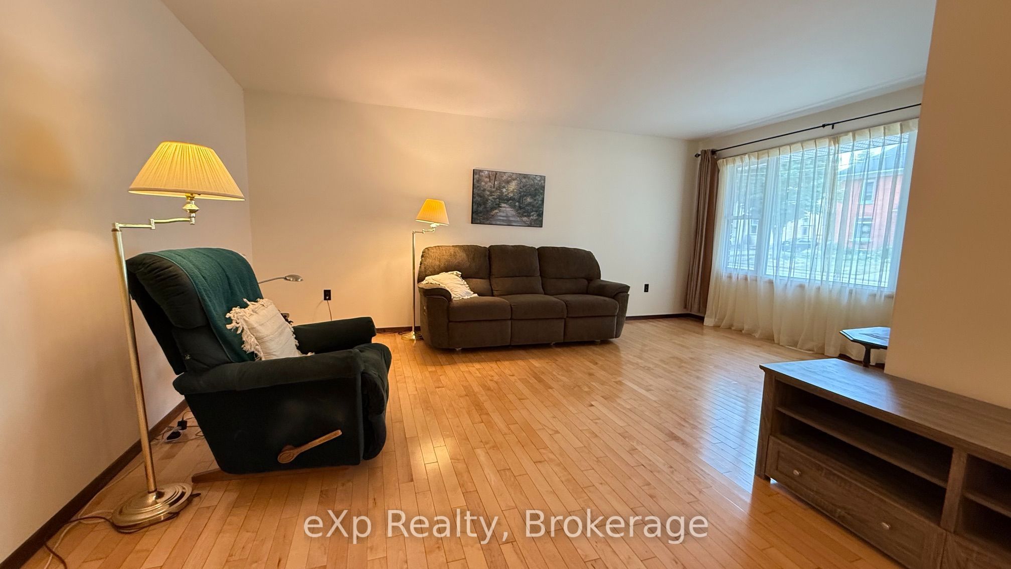 53 Maple Street Property Photo 7