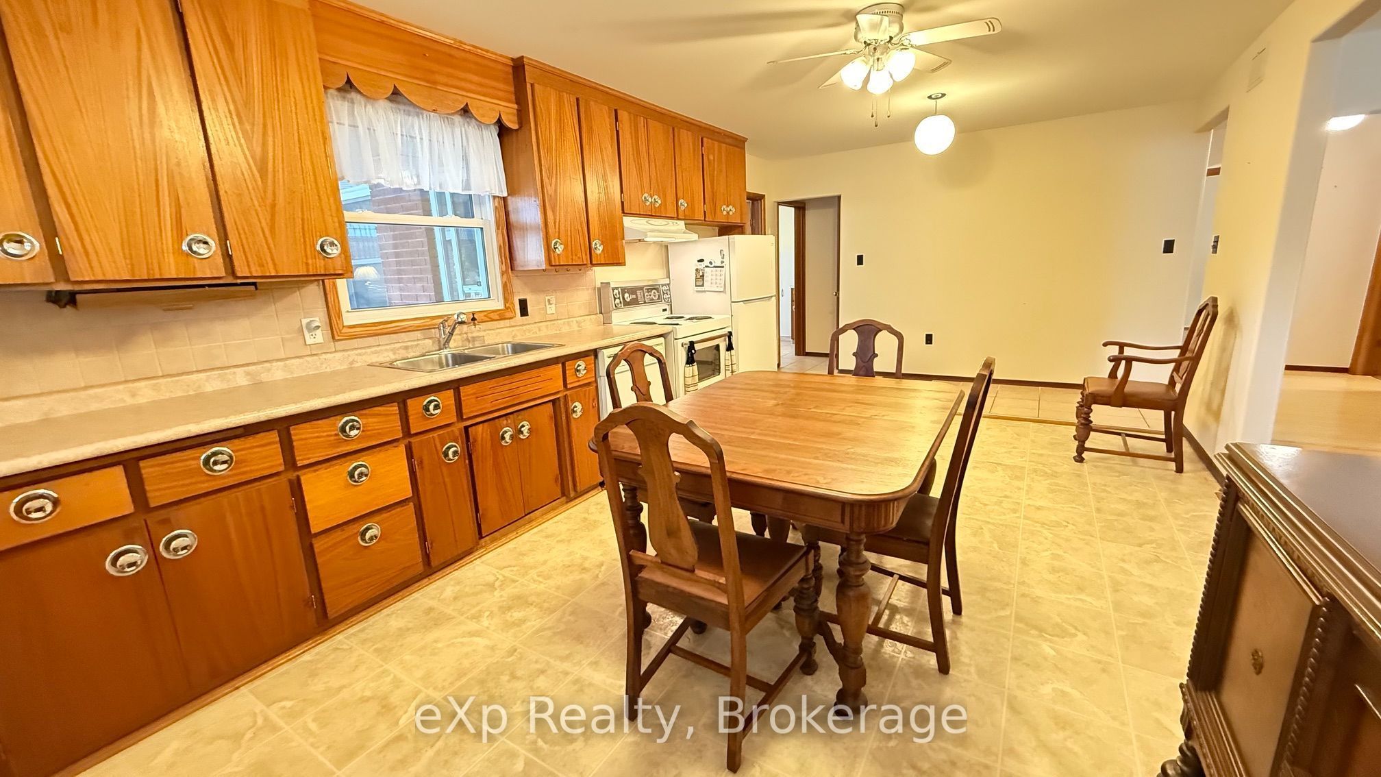 53 Maple Street Property Photo 10
