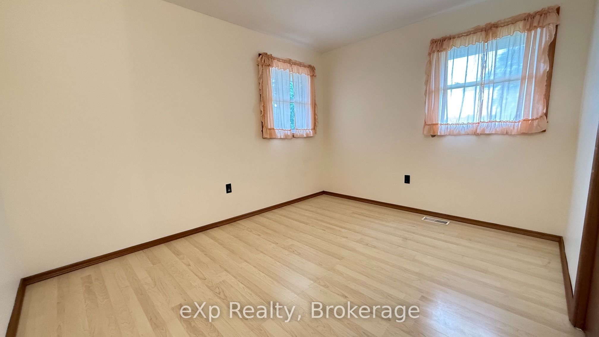 53 Maple Street Property Photo 15