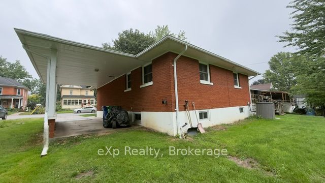 53 Maple Street Property Photo 30