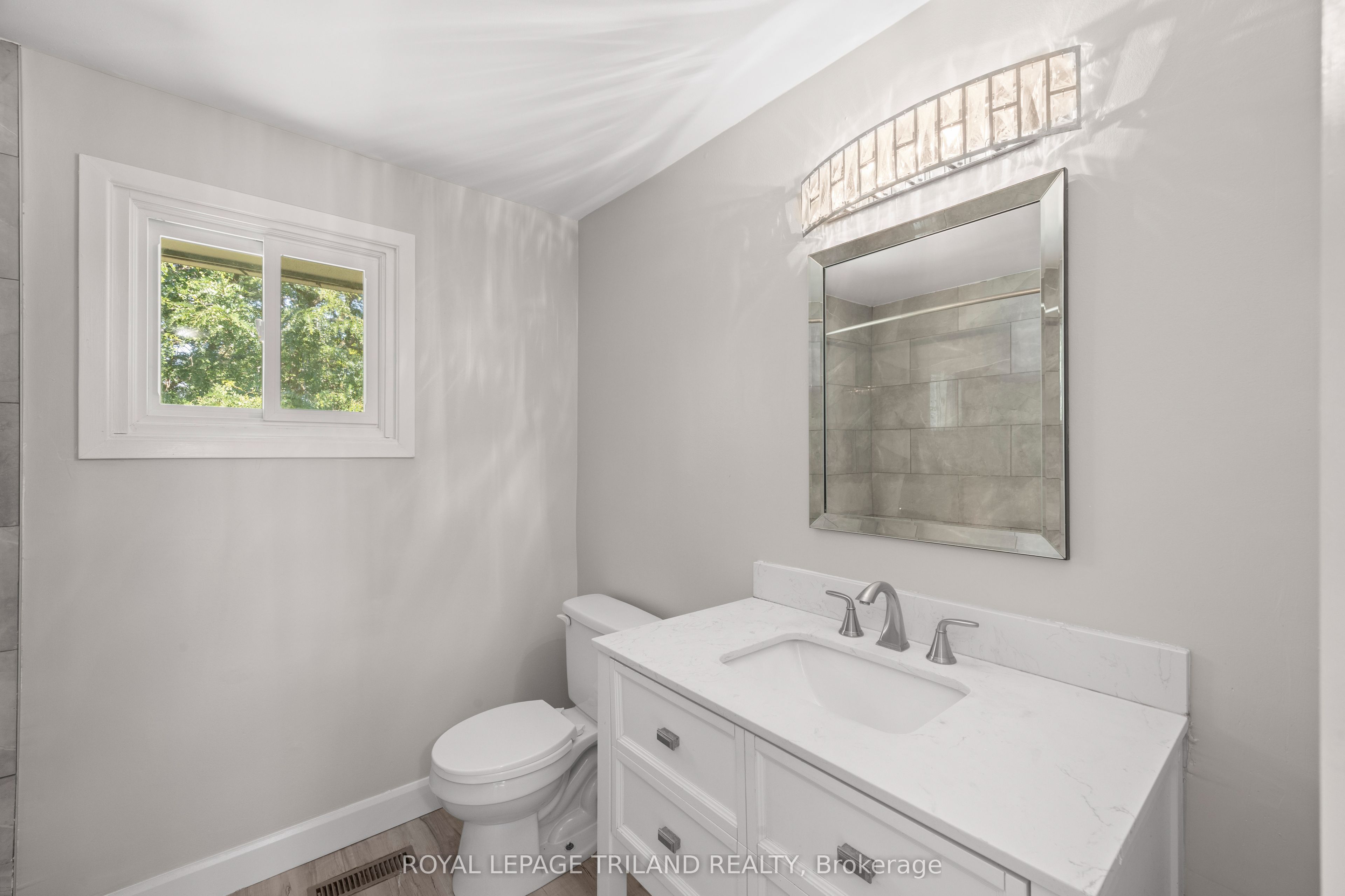 1767 Aldersbrook Road Property Photo 15