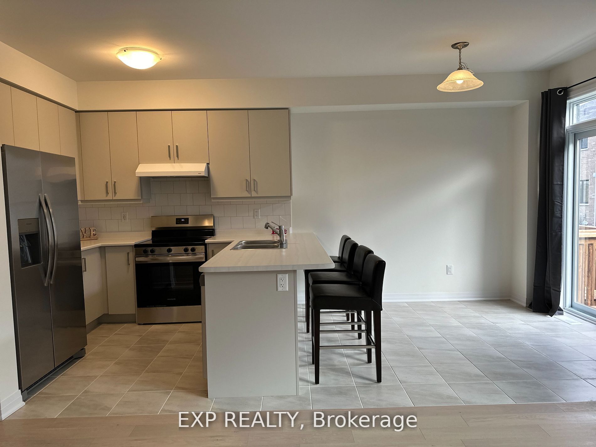 129 Masters Street Property Photo 10