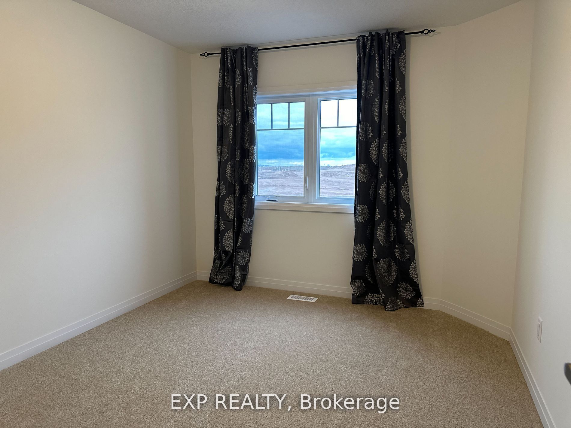 129 Masters Street Property Photo 18