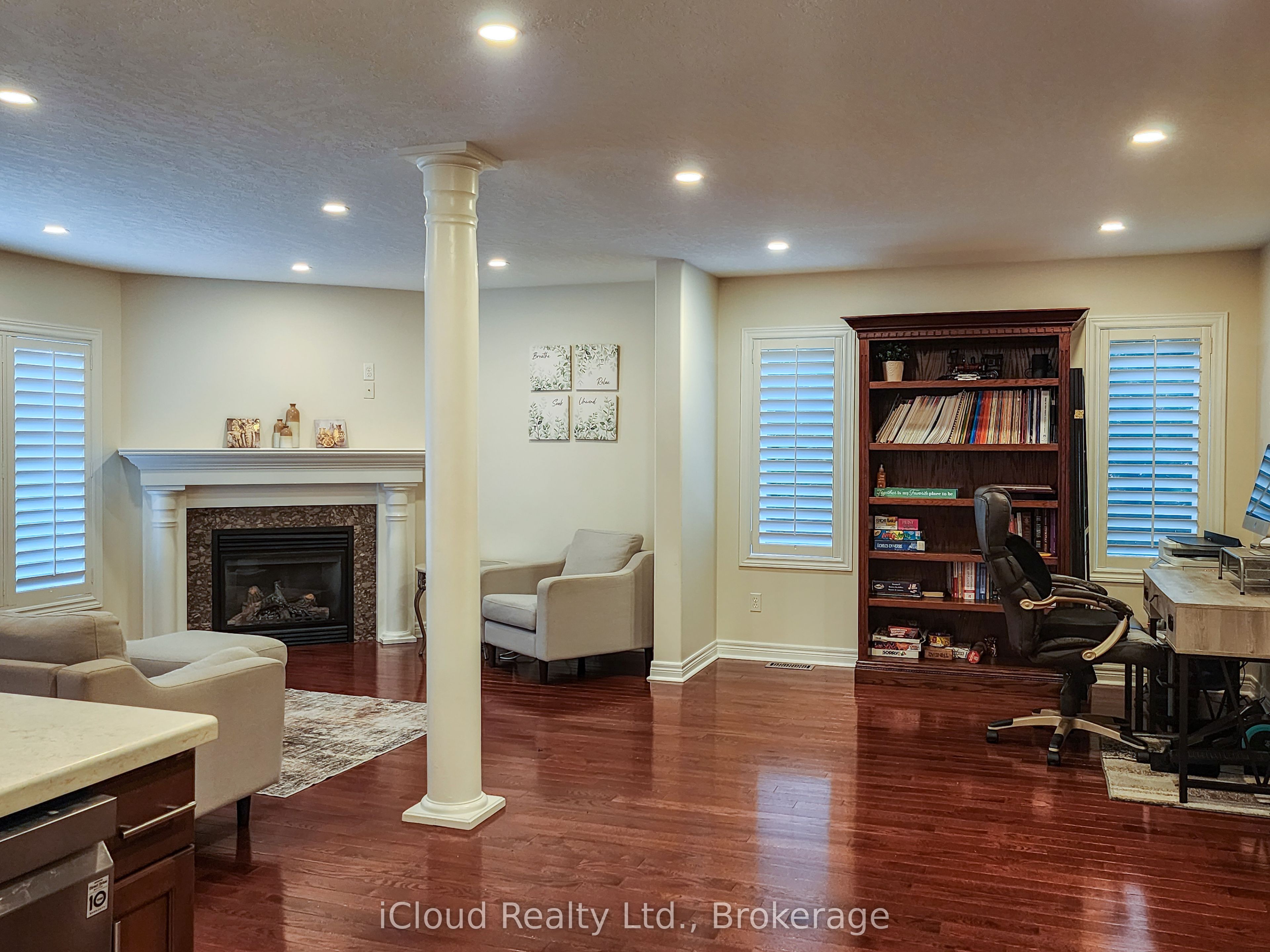 55 Magnificent Way Property Photo 3
