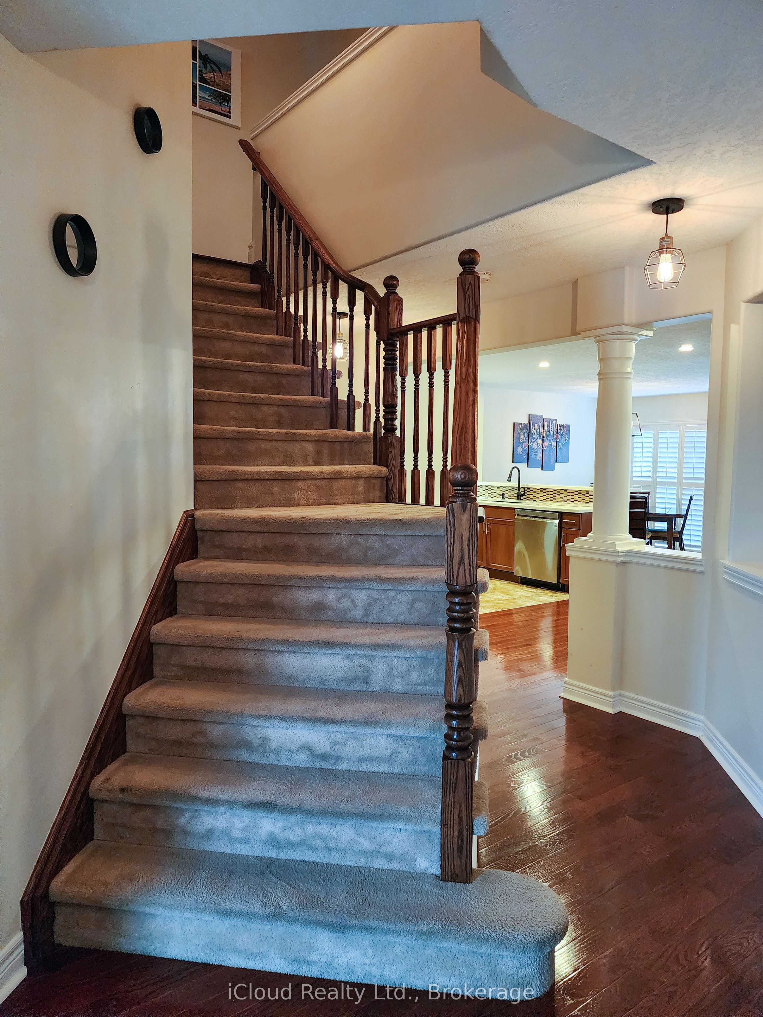55 Magnificent Way Property Photo 6