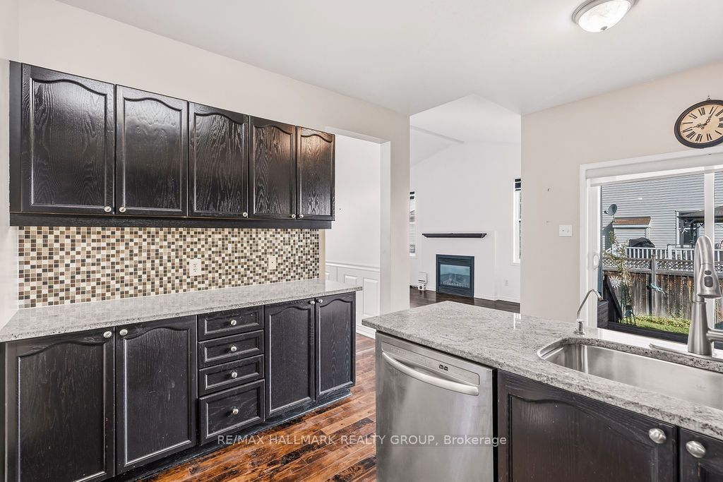 1037 Fieldfair Way Property Photo 17