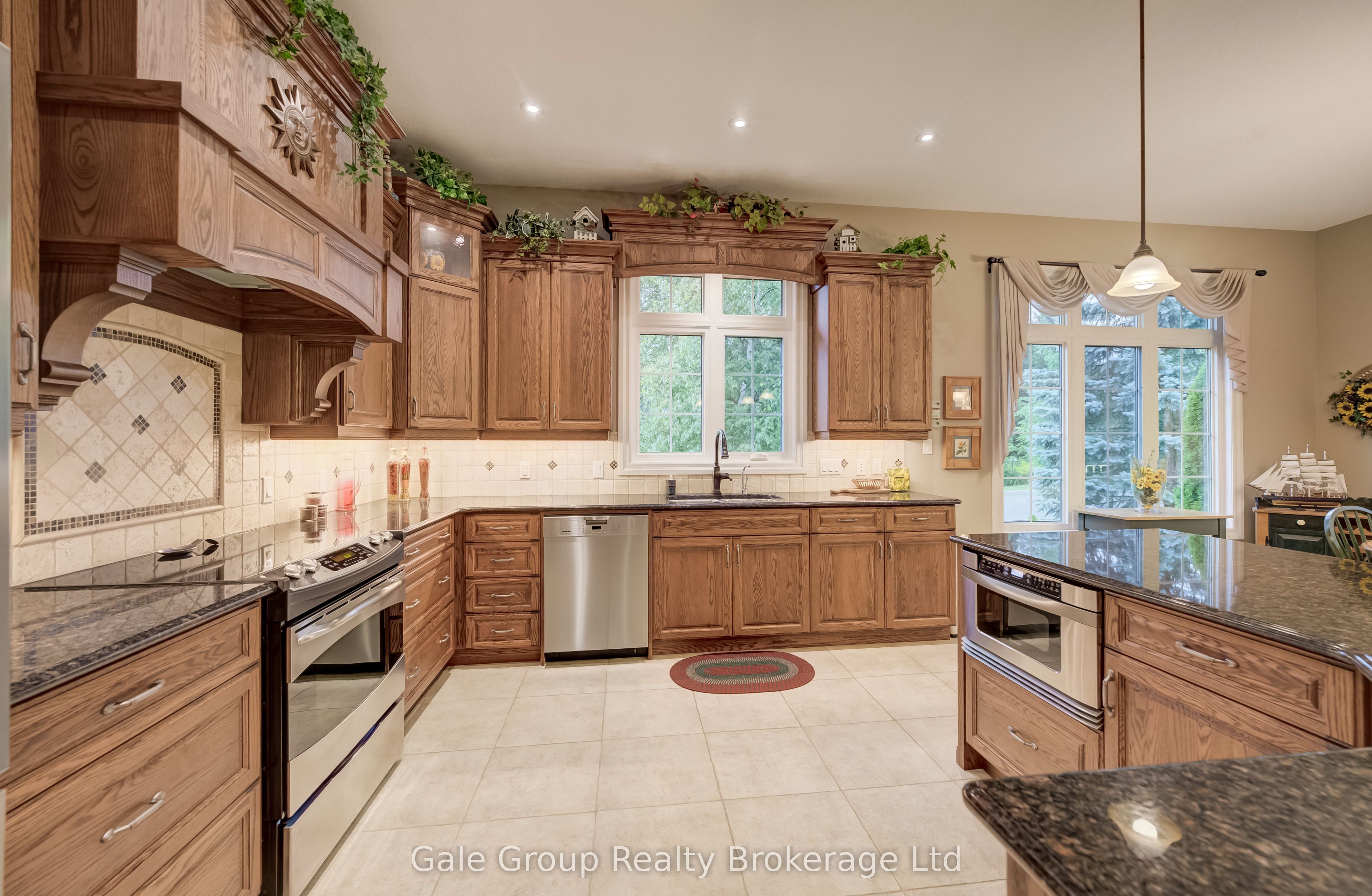 612 Lakeview Drive Property Photo 17