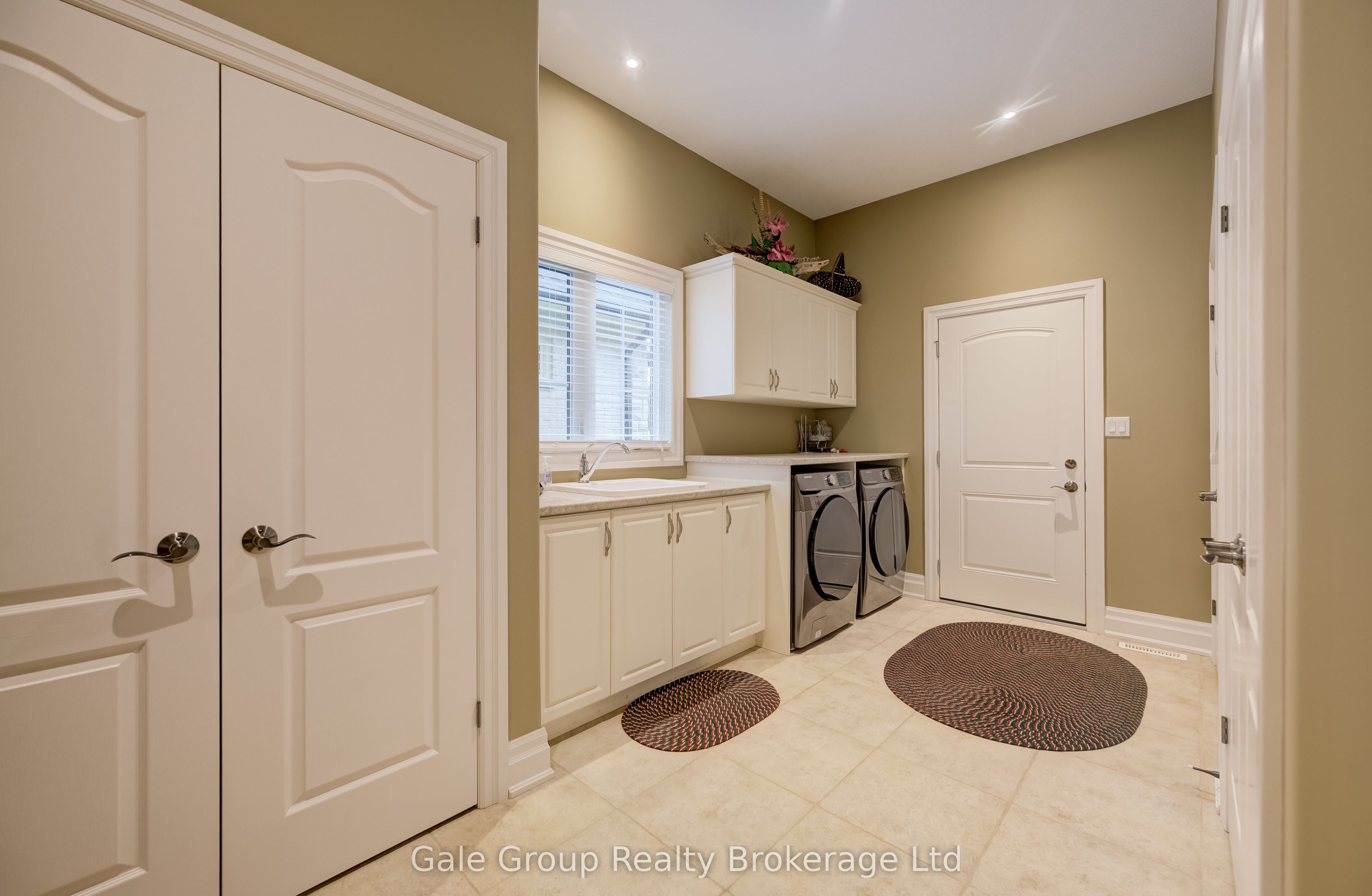 612 Lakeview Drive Property Photo 34