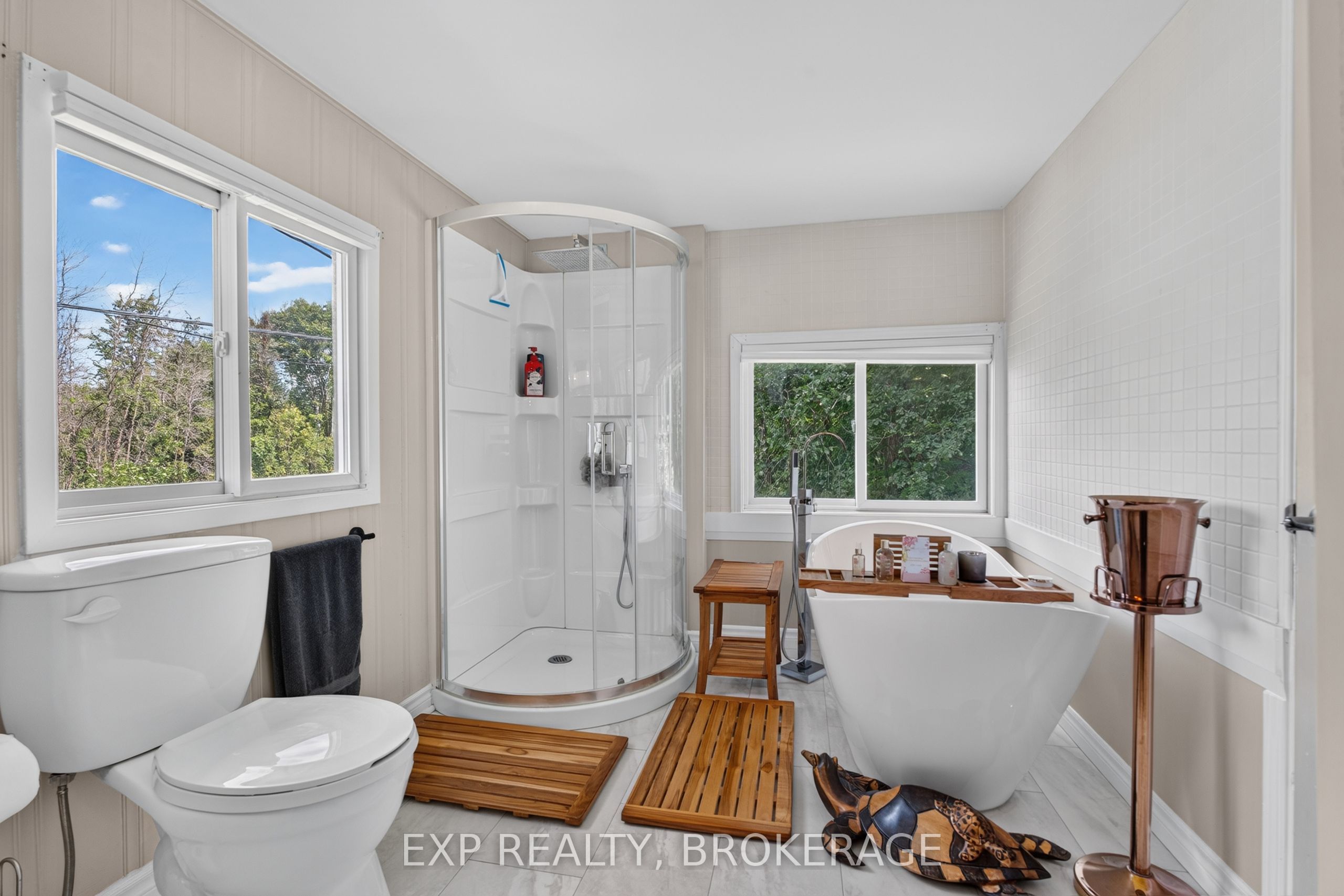 22053 Highway 7 Property Photo 18