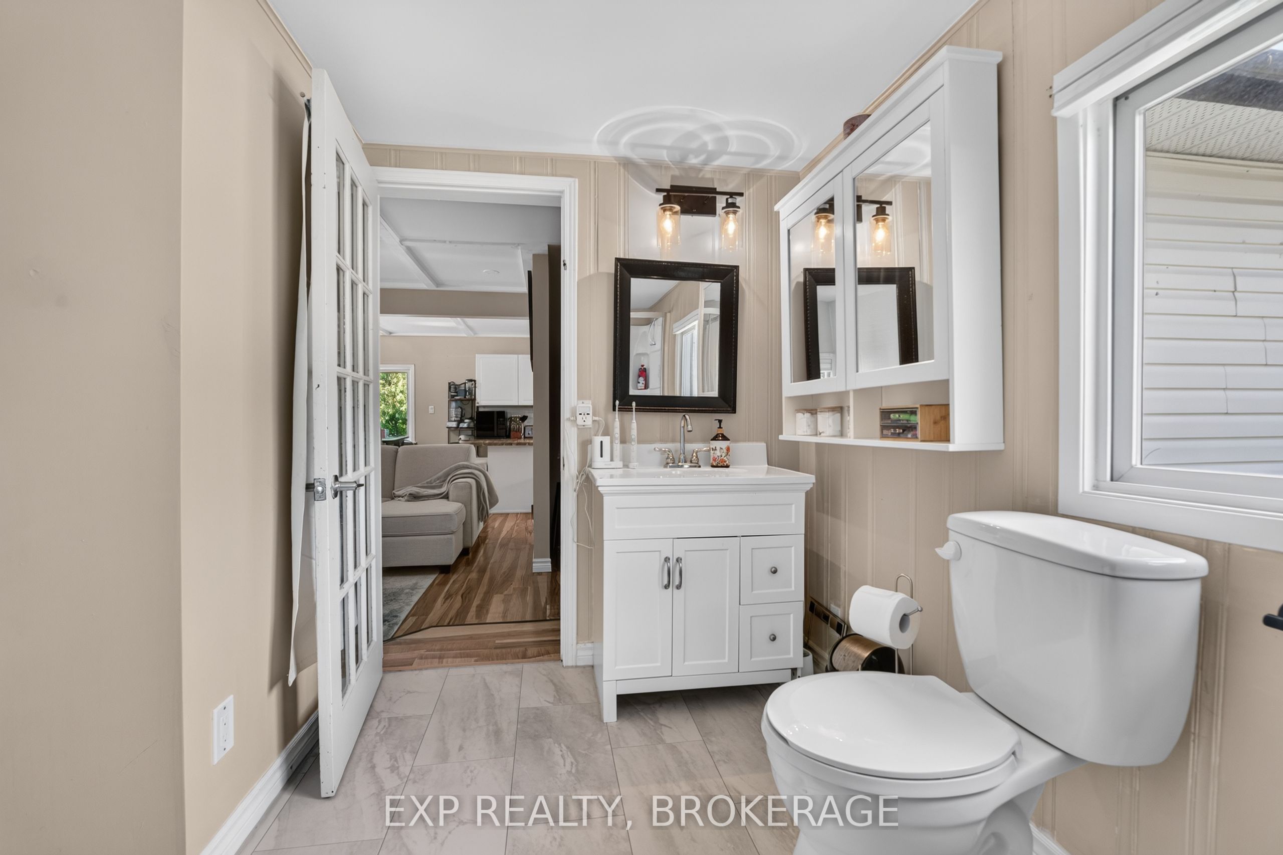 22053 Highway 7 Property Photo 19