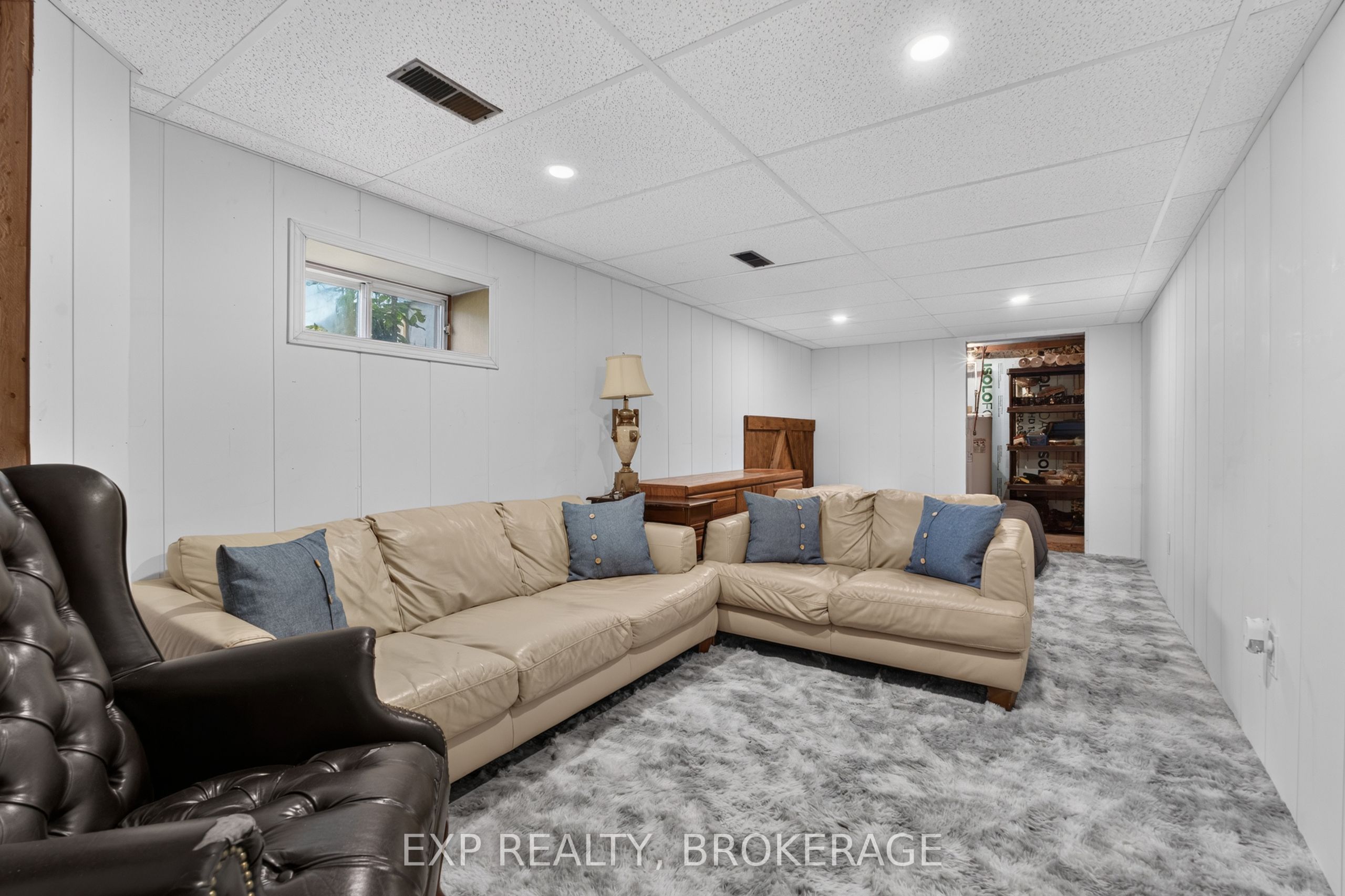 22053 Highway 7 Property Photo 23