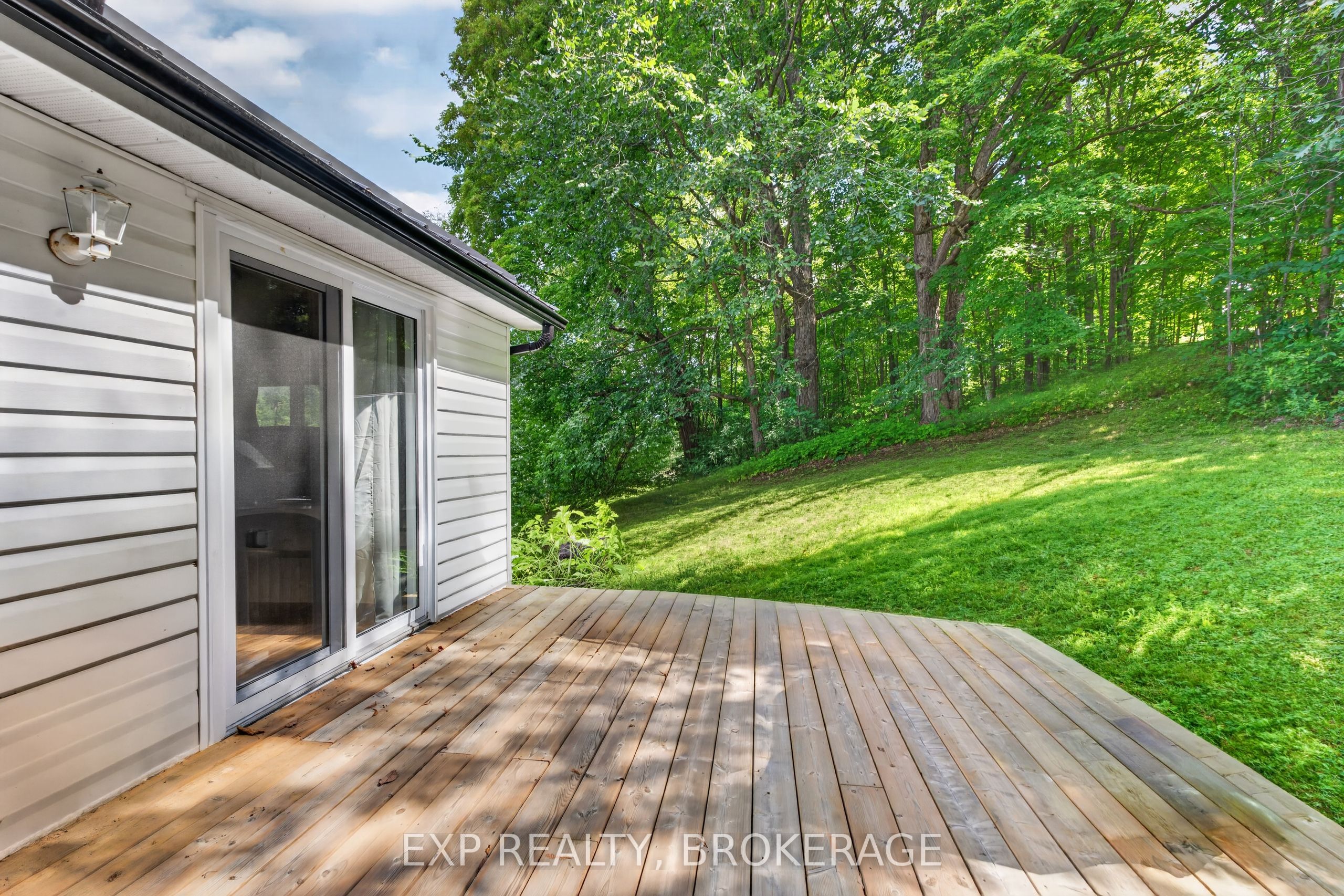 22053 Highway 7 Property Photo 30