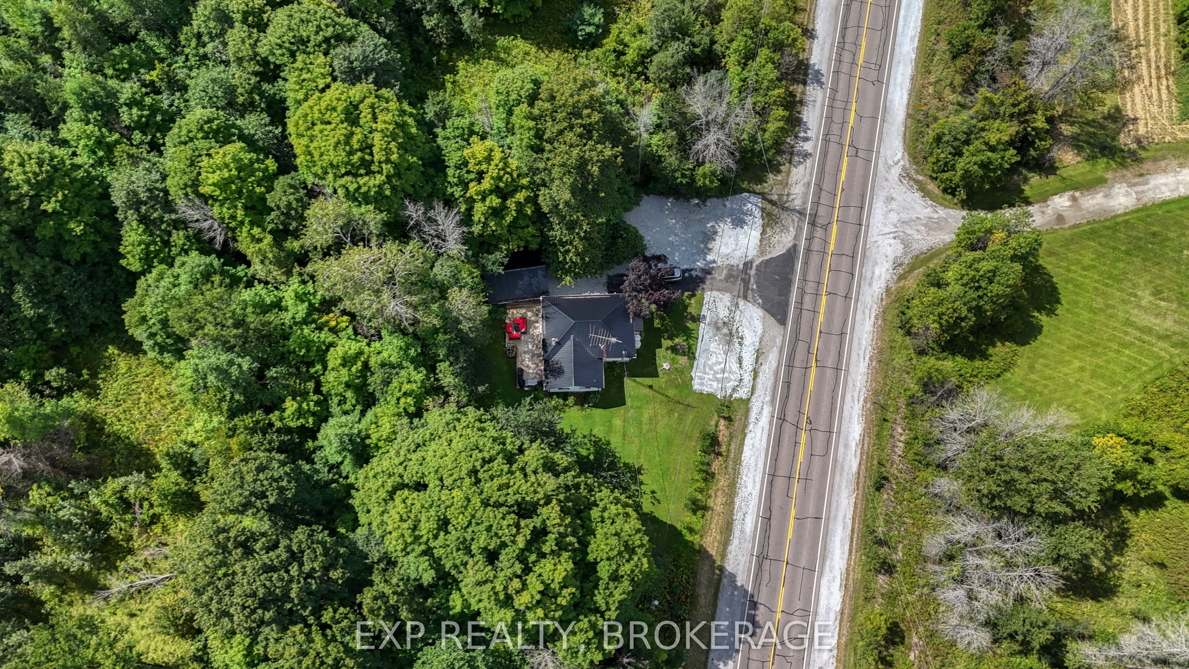 22053 Highway 7 Property Photo 36