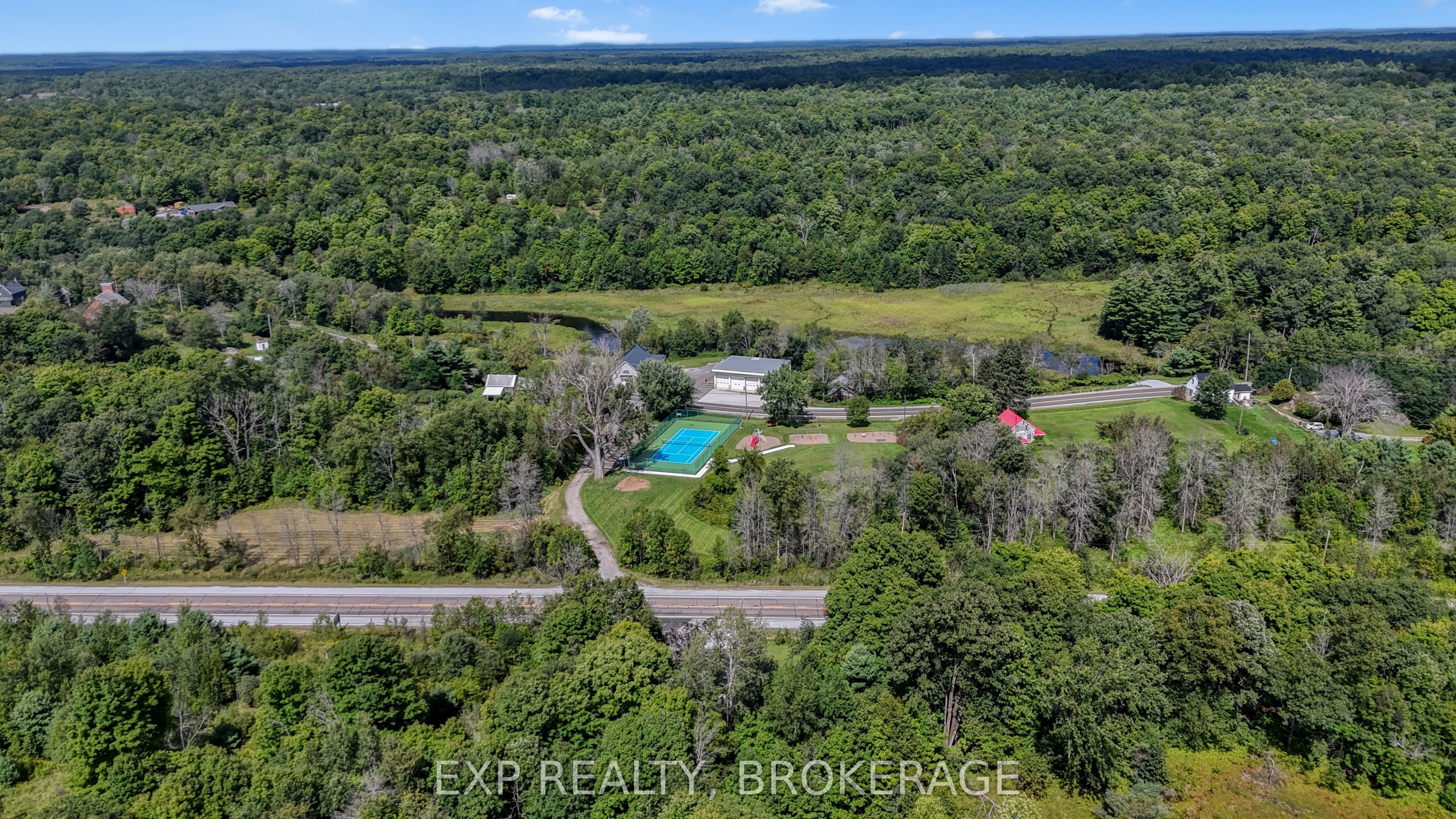 22053 Highway 7 Property Photo 39