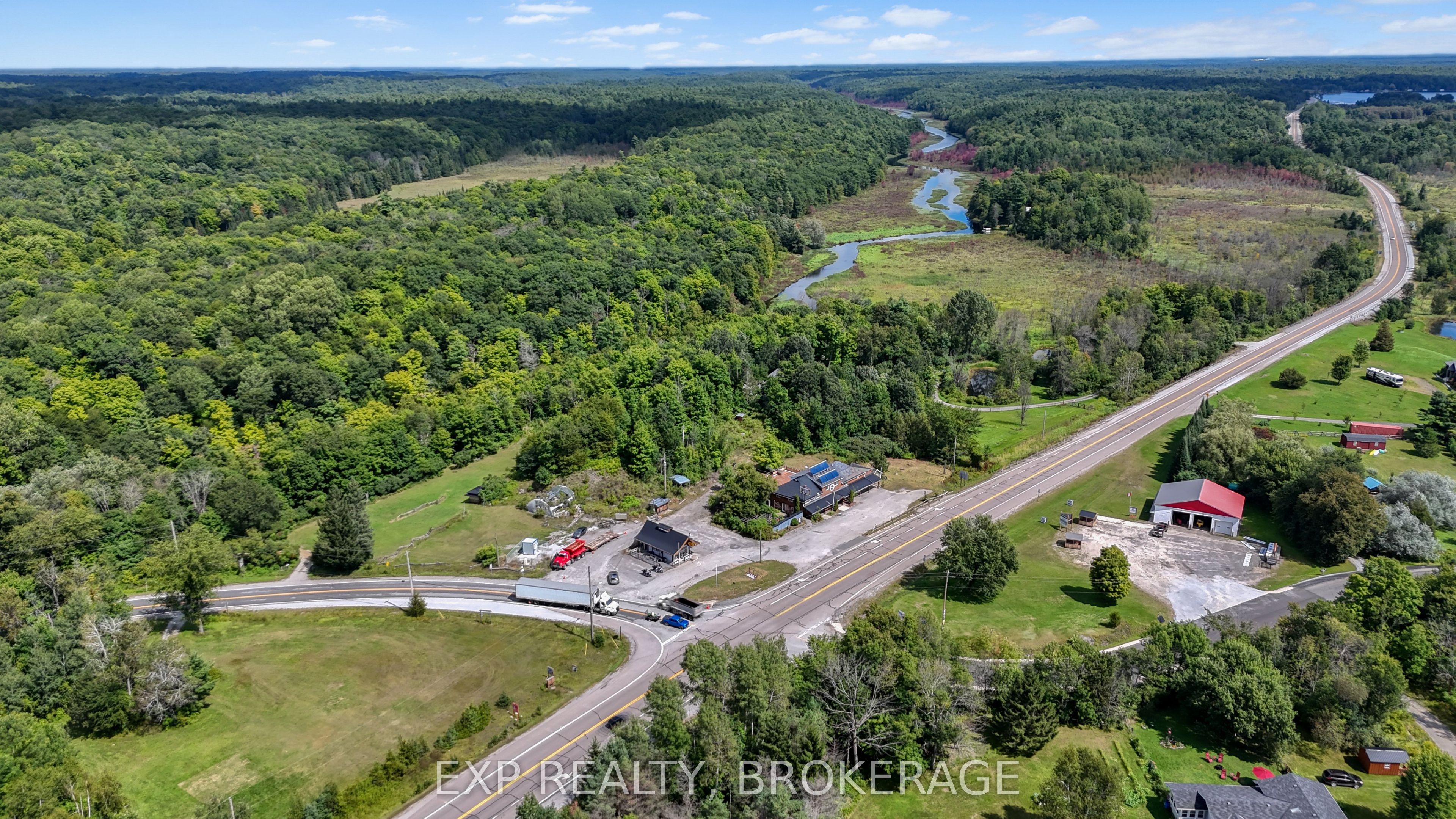 22053 Highway 7 Property Photo 40
