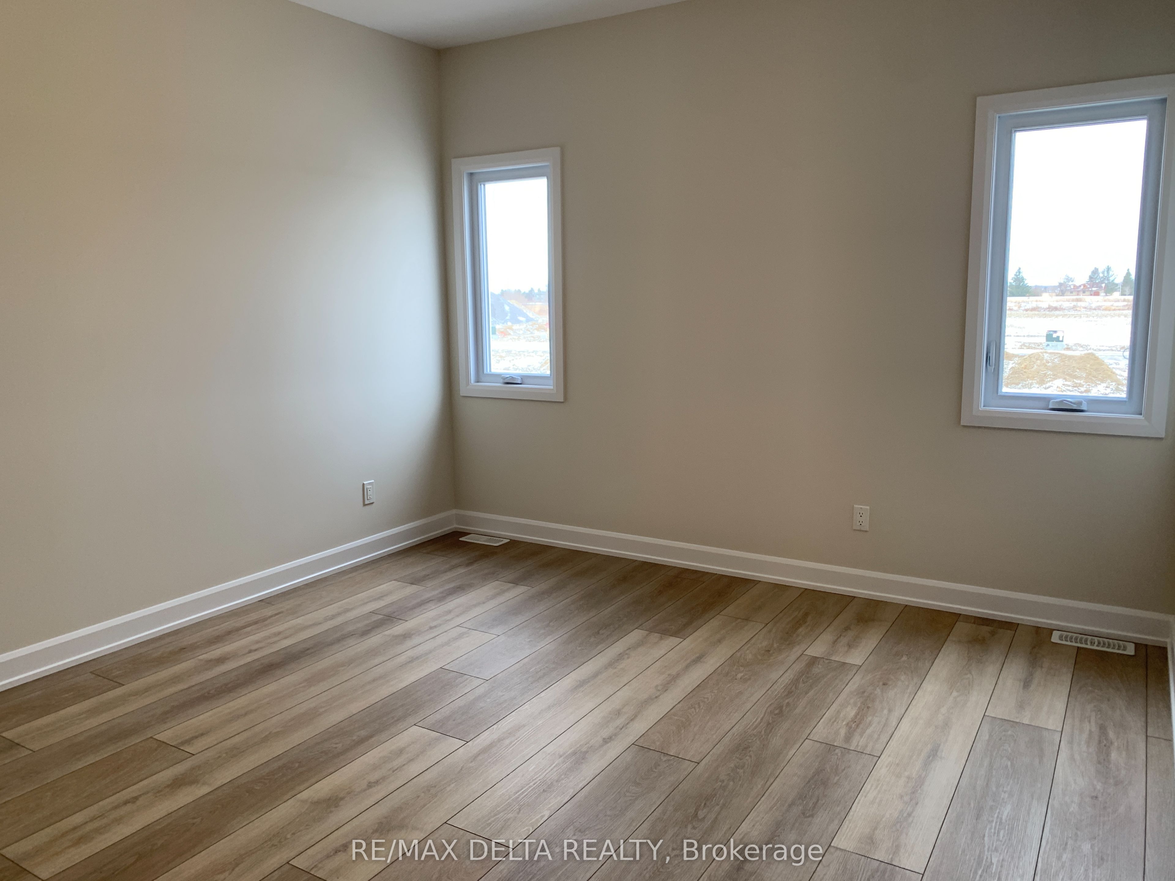 928 Chablis Crescent Property Photo 4