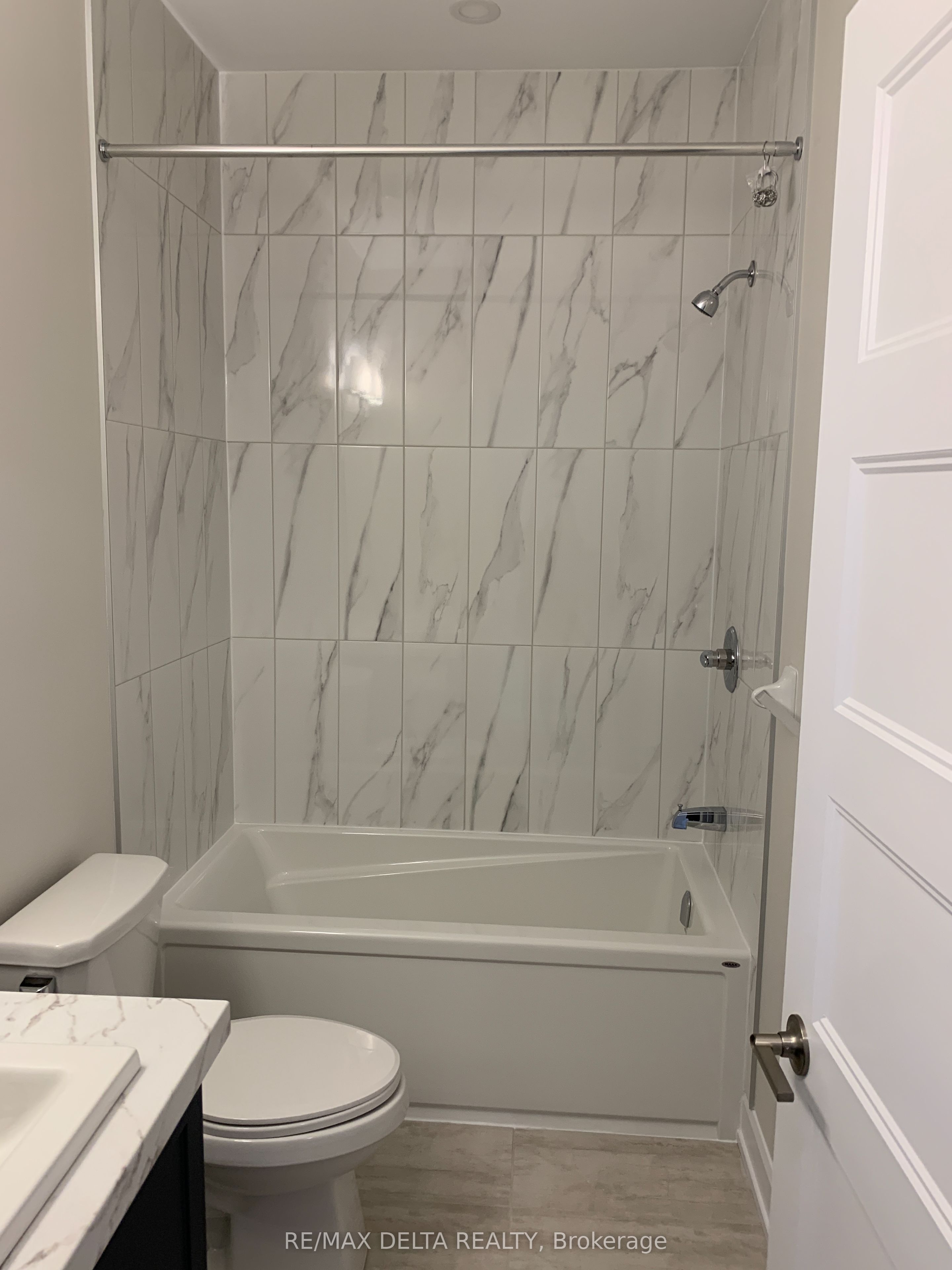 928 Chablis Crescent Property Photo 12