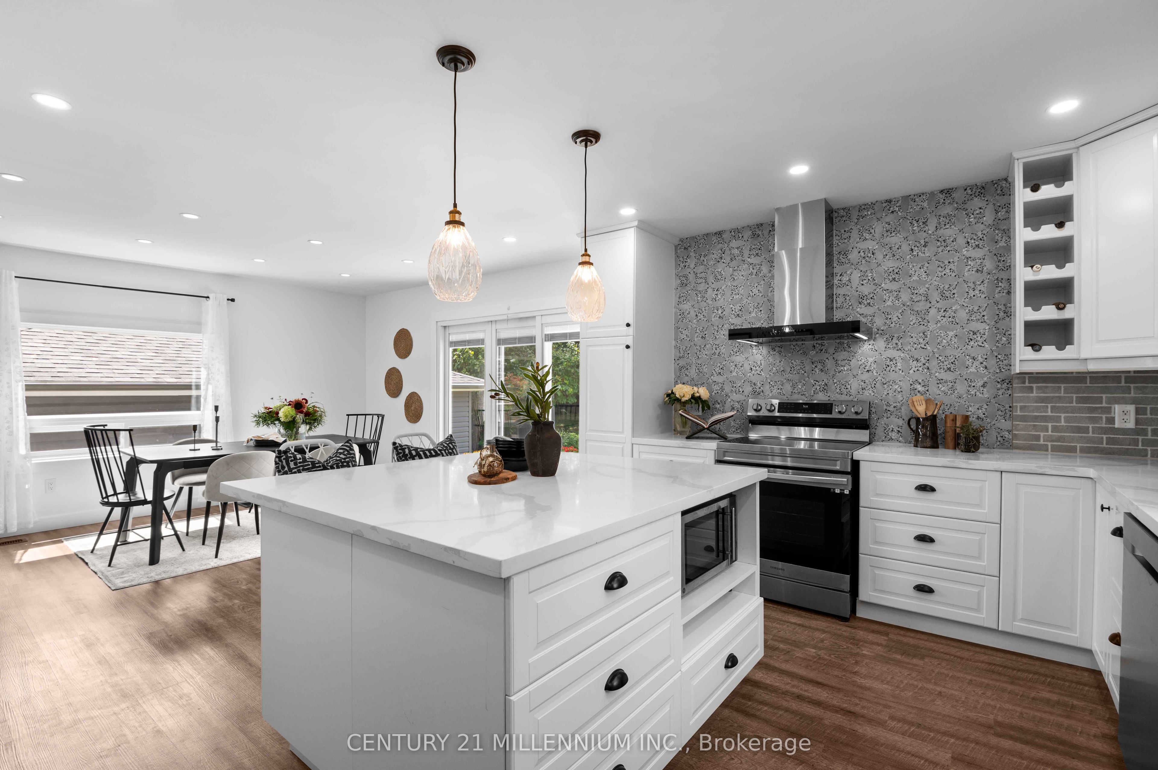 50 Leeson Street S Property Photo 1