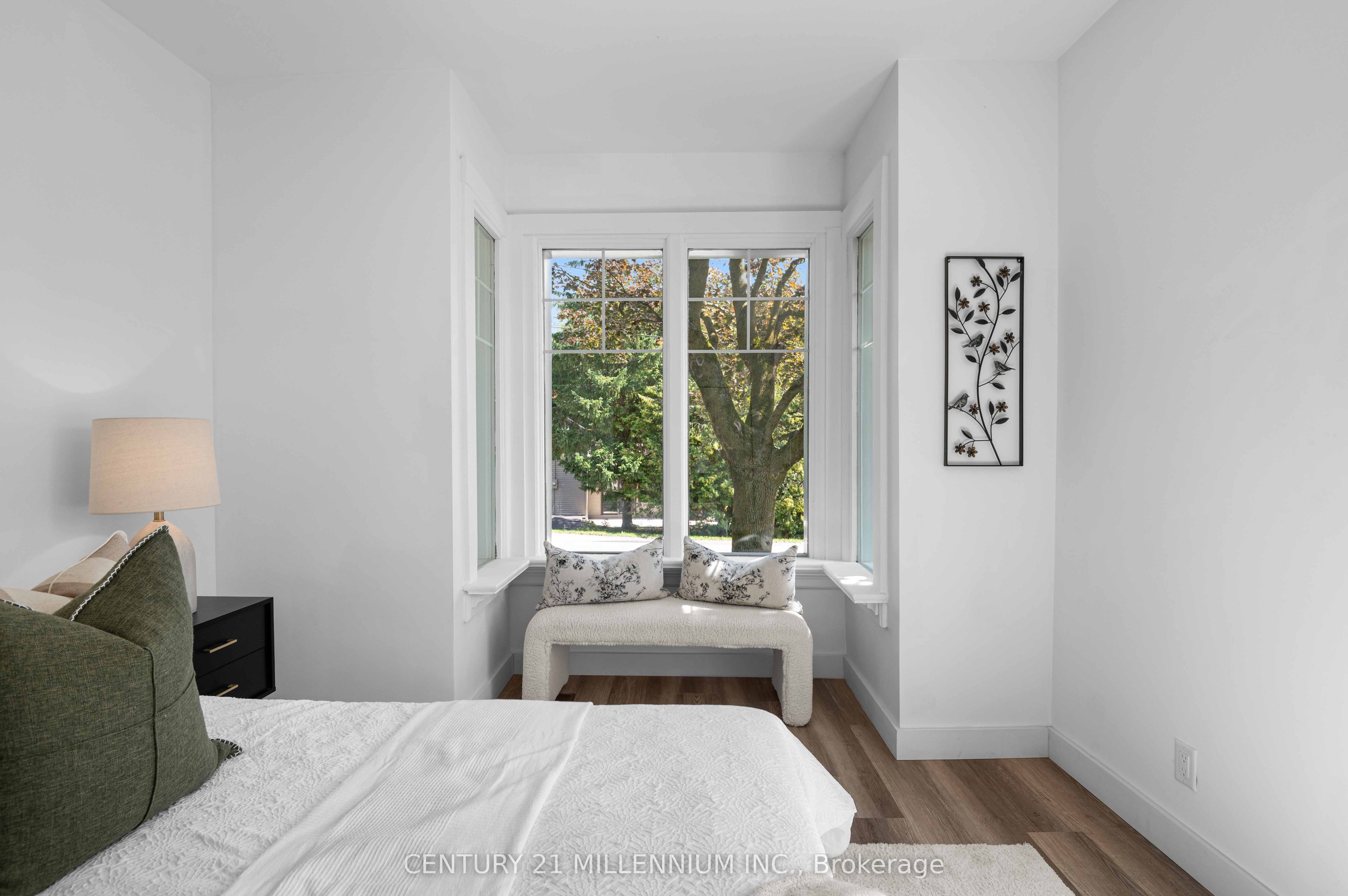 50 Leeson Street S Property Photo 8
