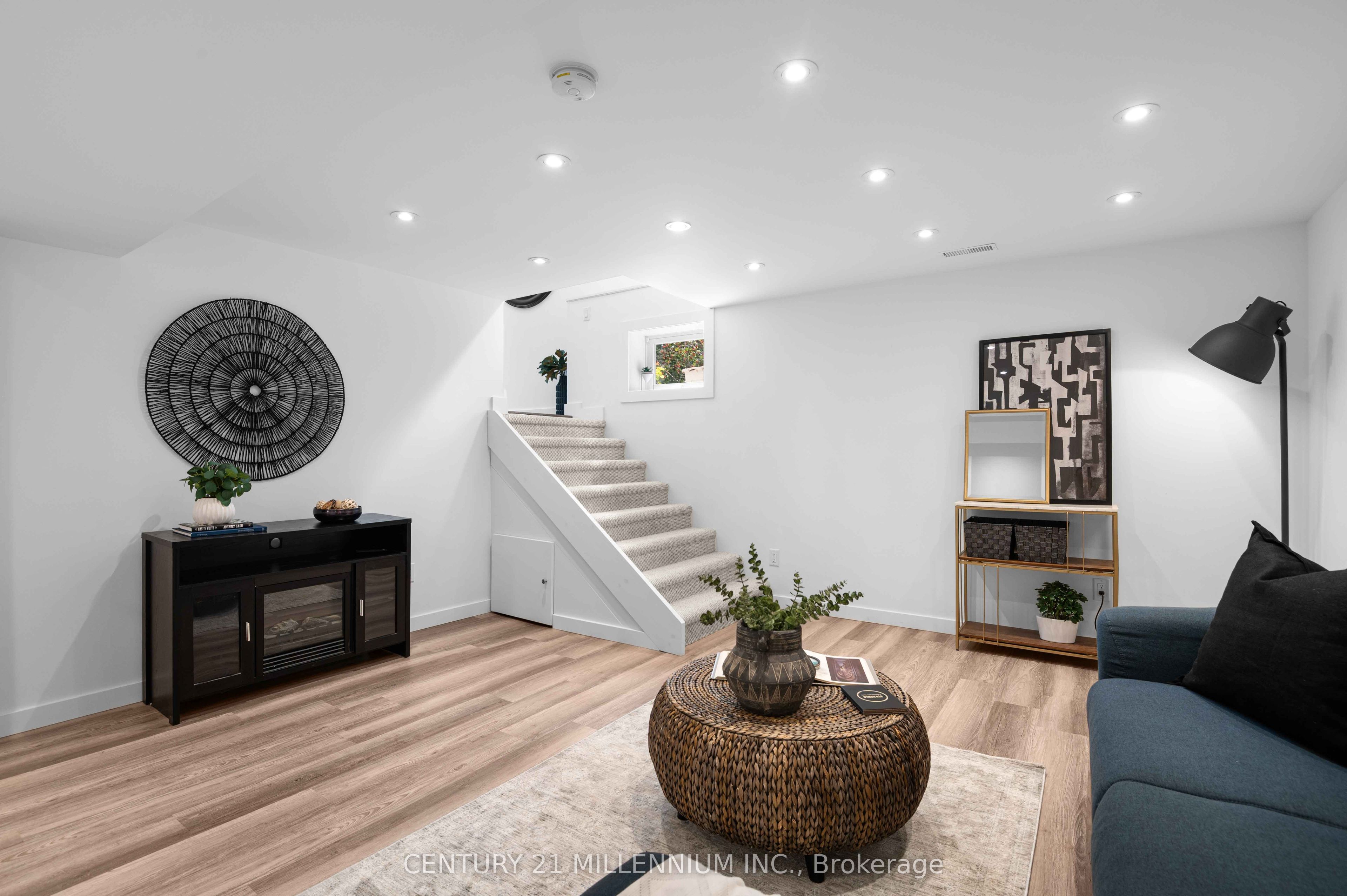 50 Leeson Street S Property Photo 43