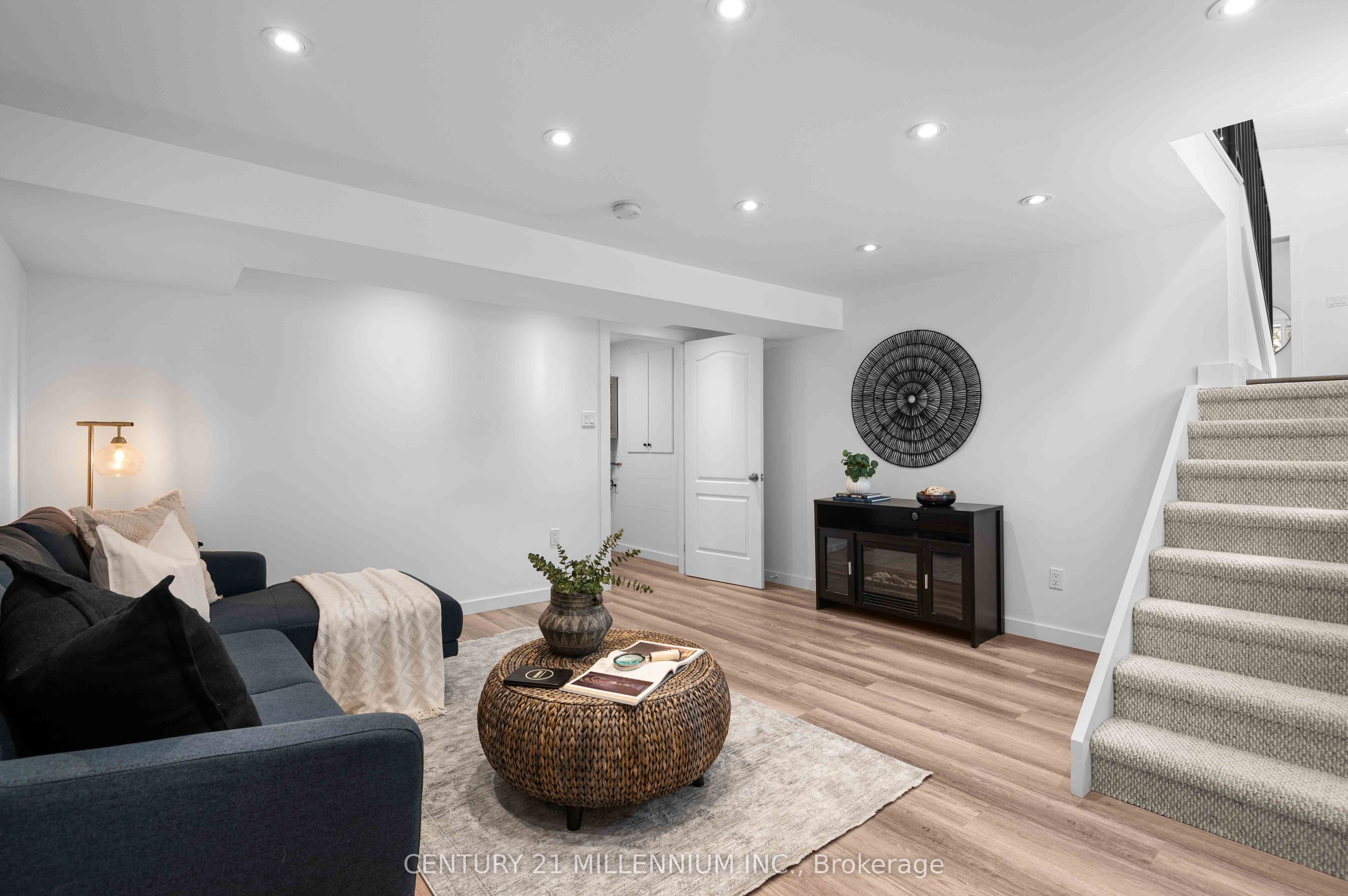 50 Leeson Street S Property Photo 45