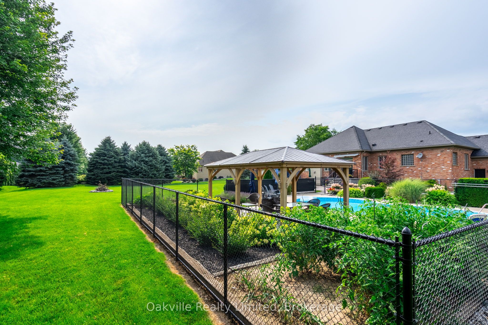 45 Gatepost Place Property Photo 46