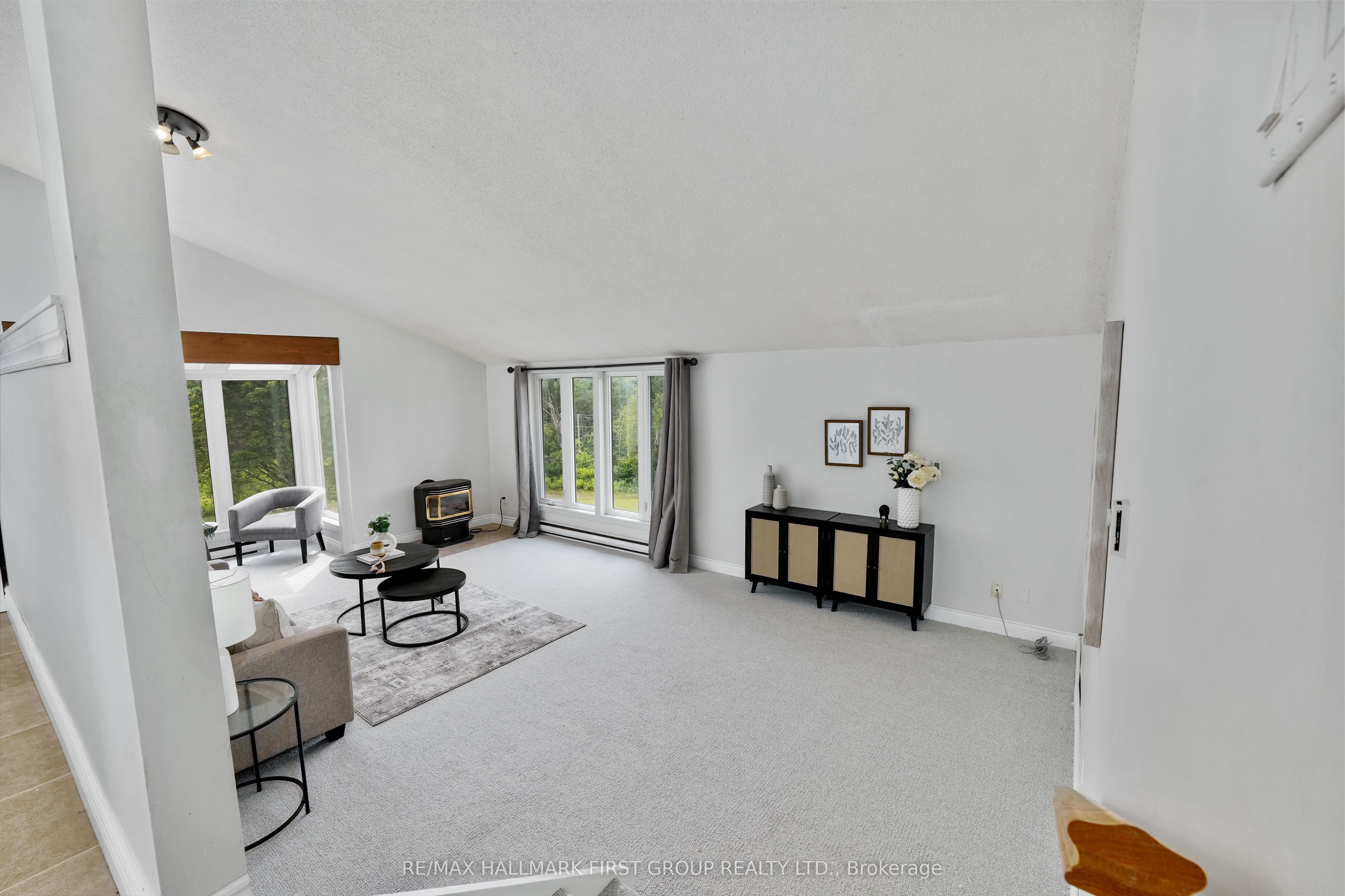 110 Davis Road Property Photo 3
