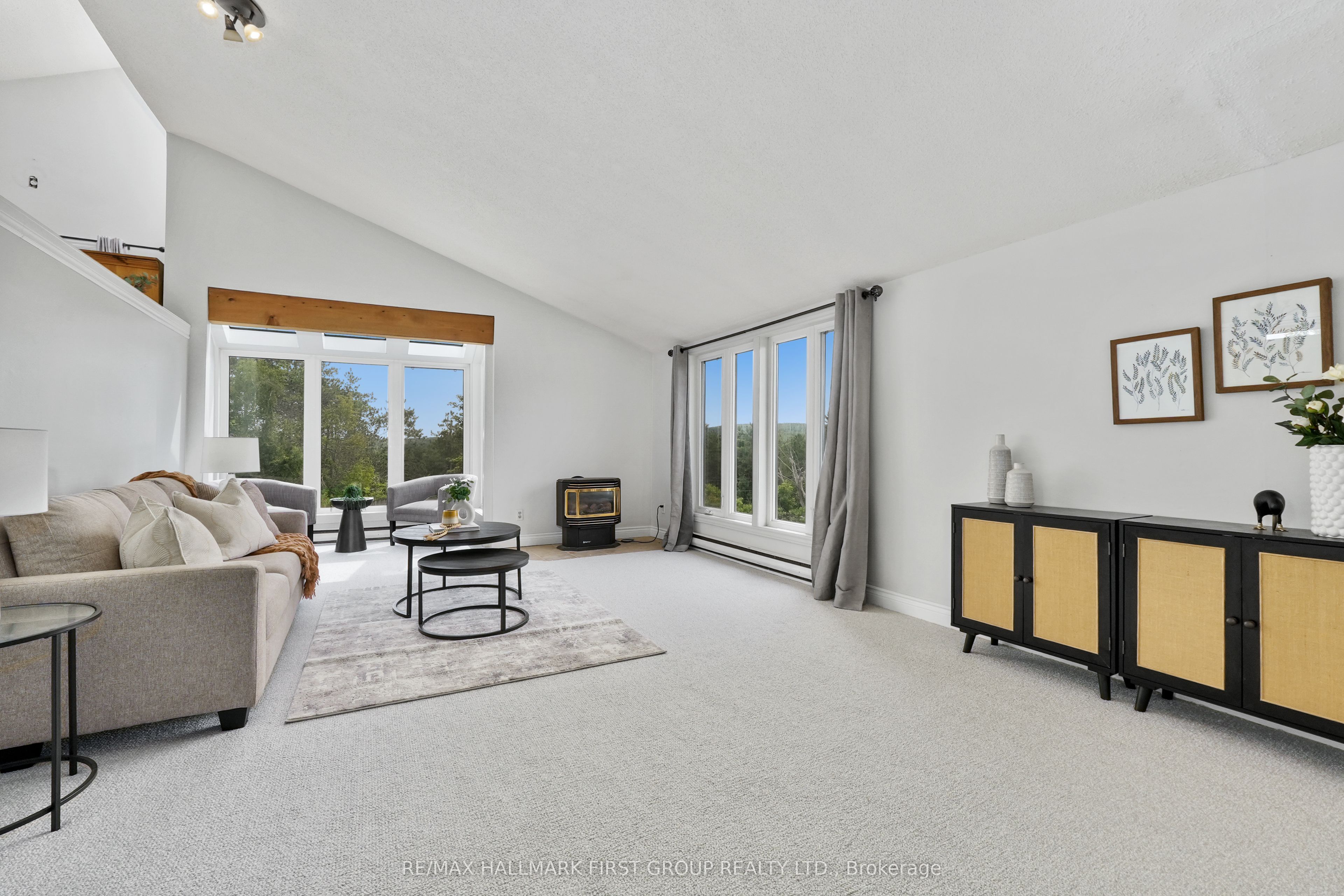110 Davis Road Property Photo 4